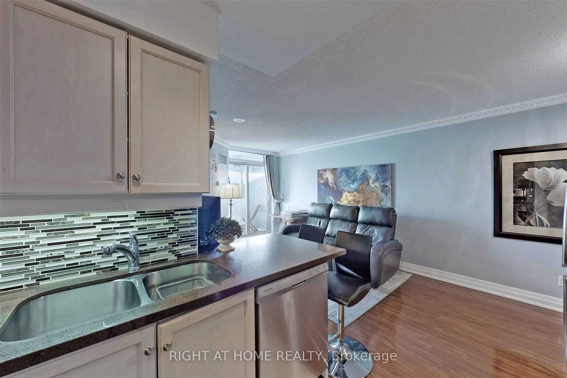 2 Rean Drive, #513