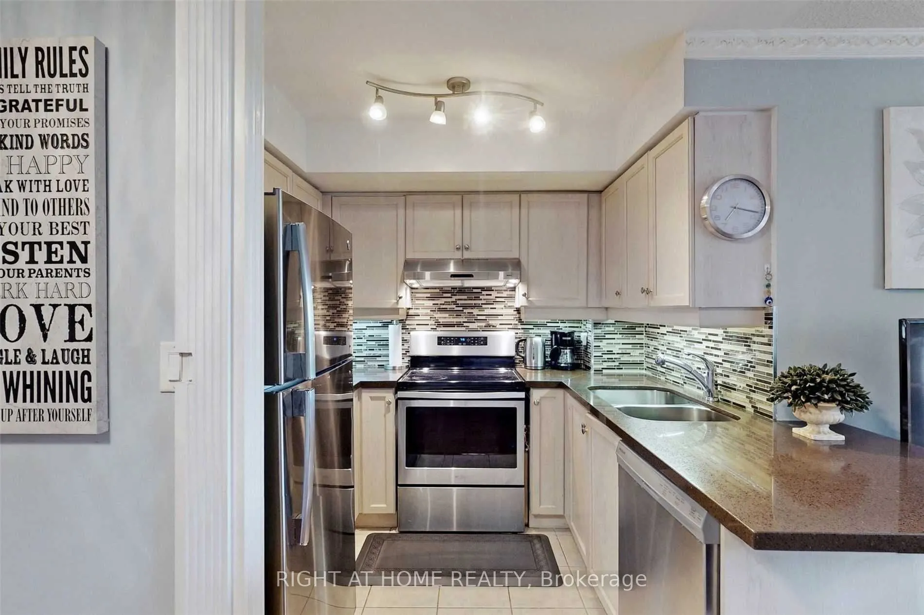 2 Rean Drive, #513
