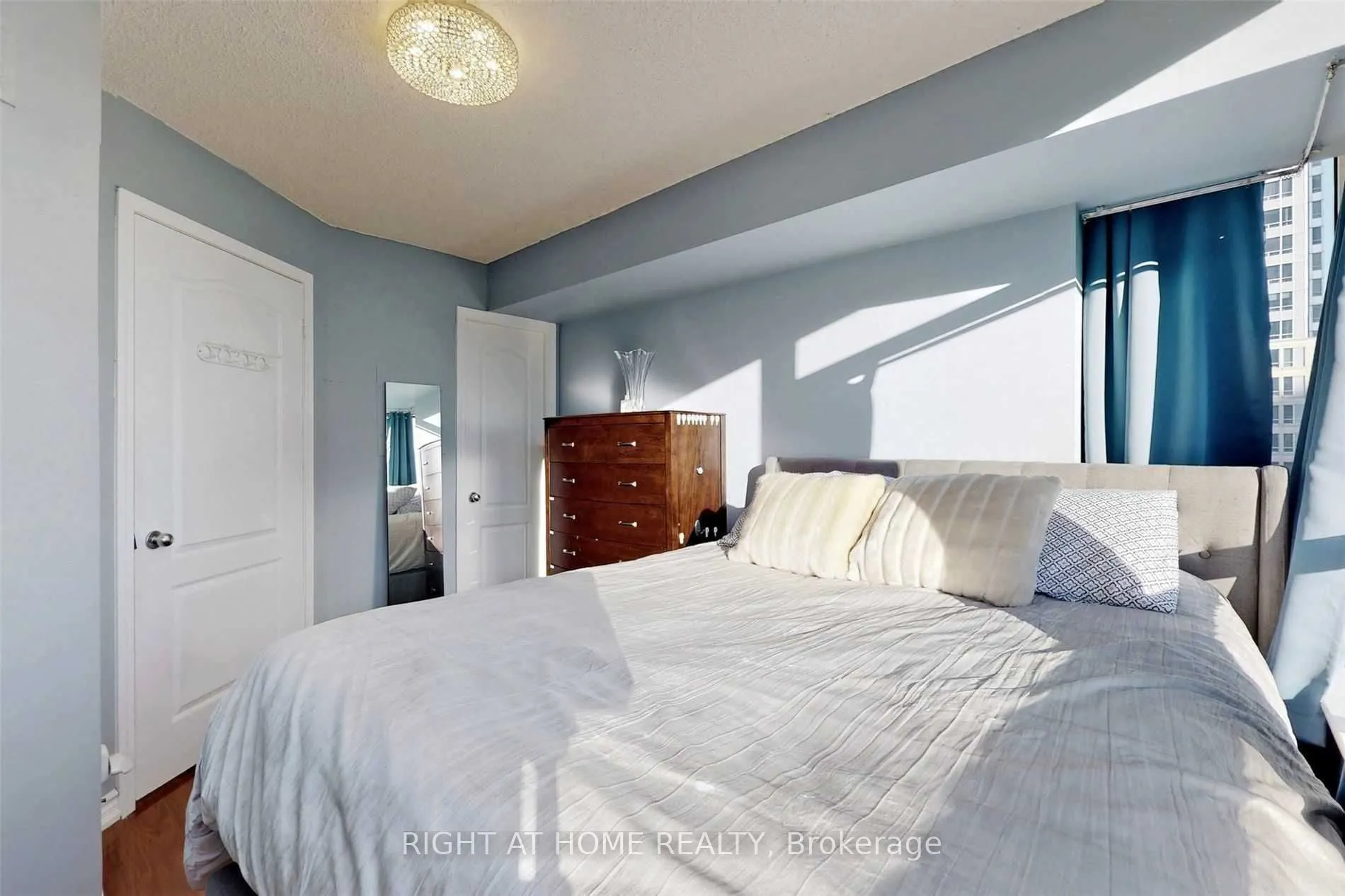 2 Rean Drive, #513