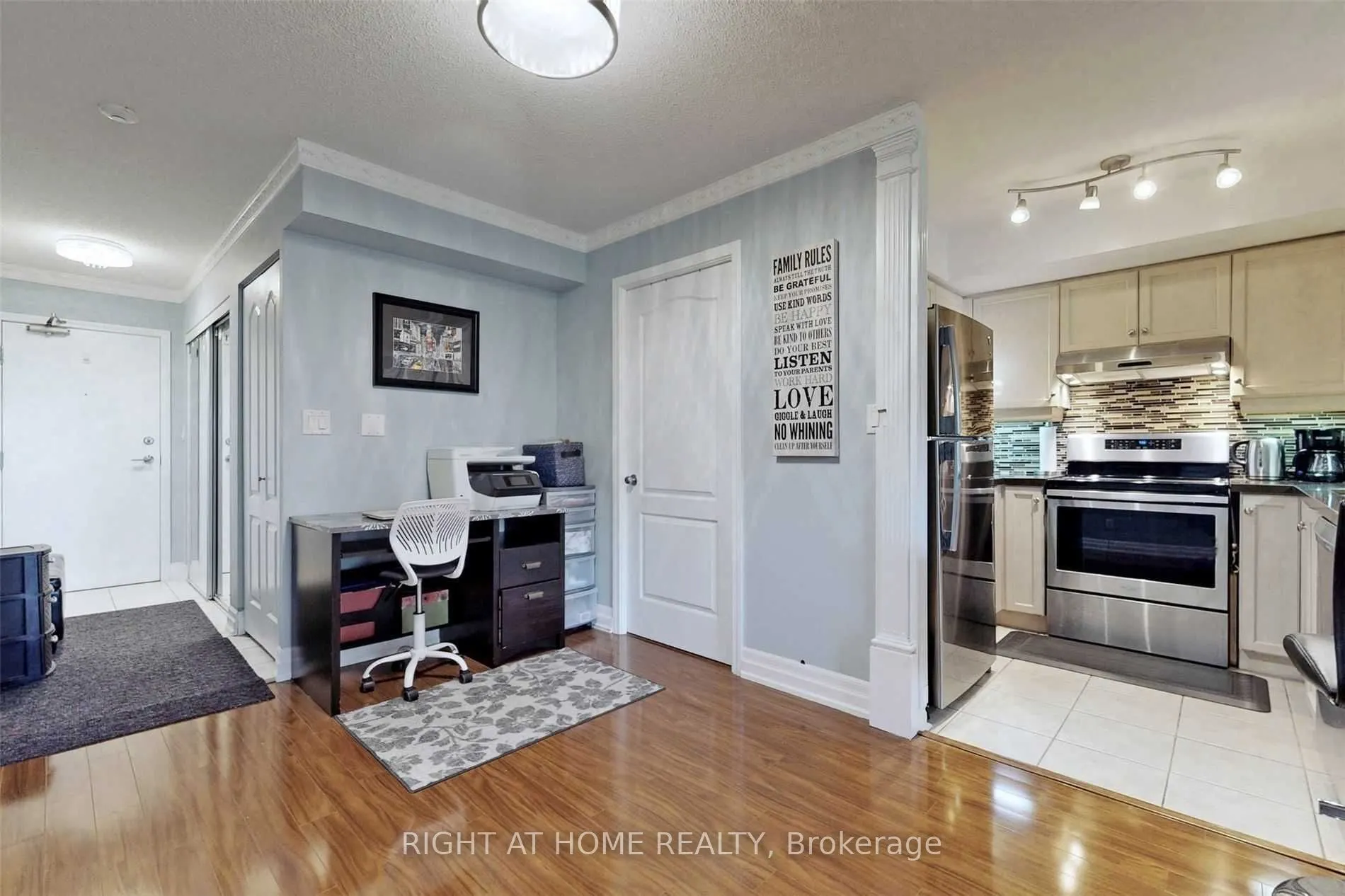2 Rean Drive, #513
