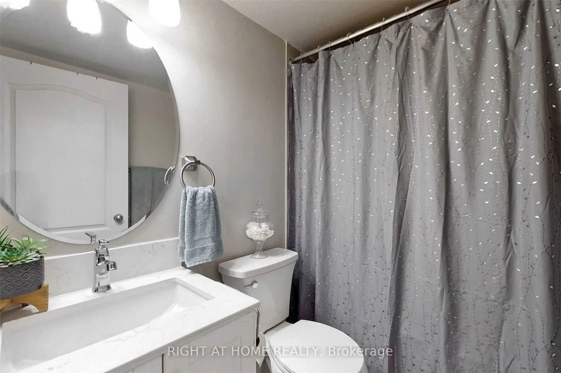 2 Rean Drive, #513