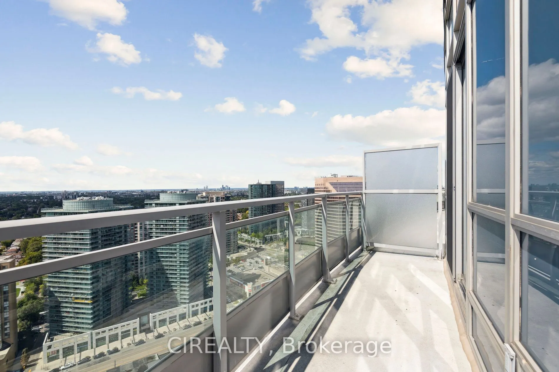 18 Holmes Avenue, #UPH02