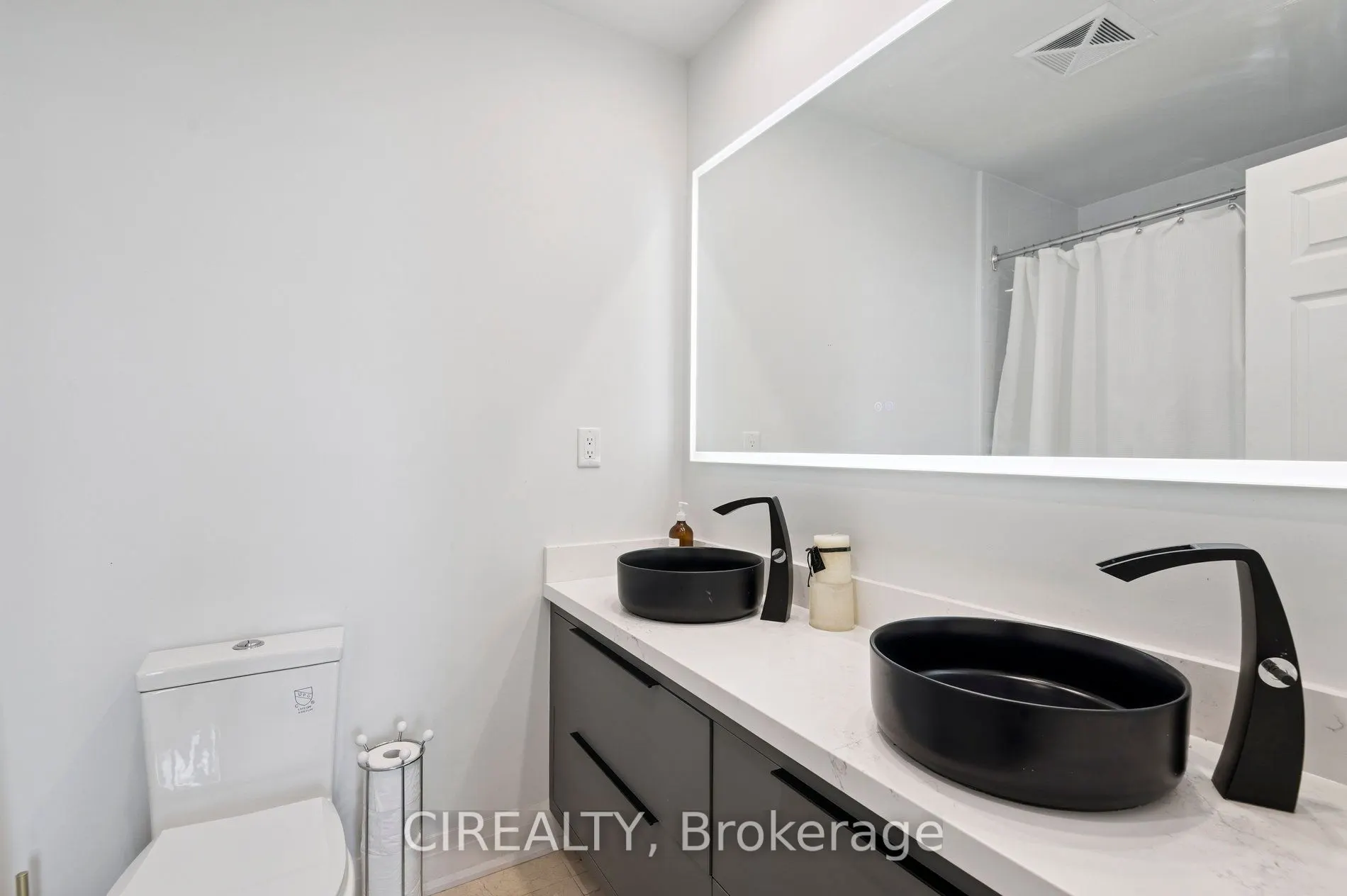 18 Holmes Avenue, #UPH02
