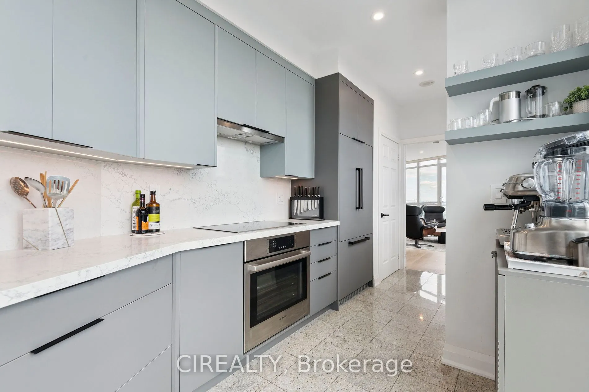 18 Holmes Avenue, #UPH02
