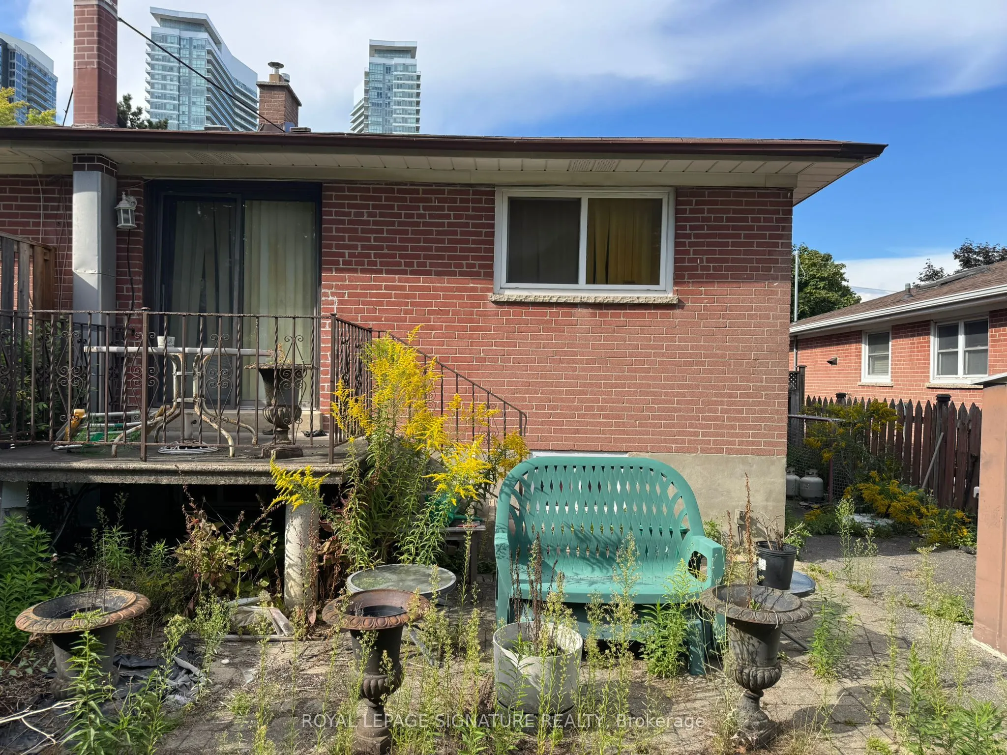 215 Woodsworth Road