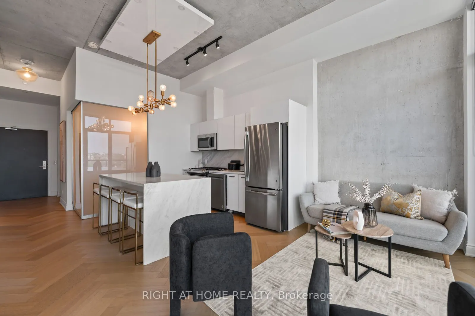 608 Richmond St. W Street, #LPH02