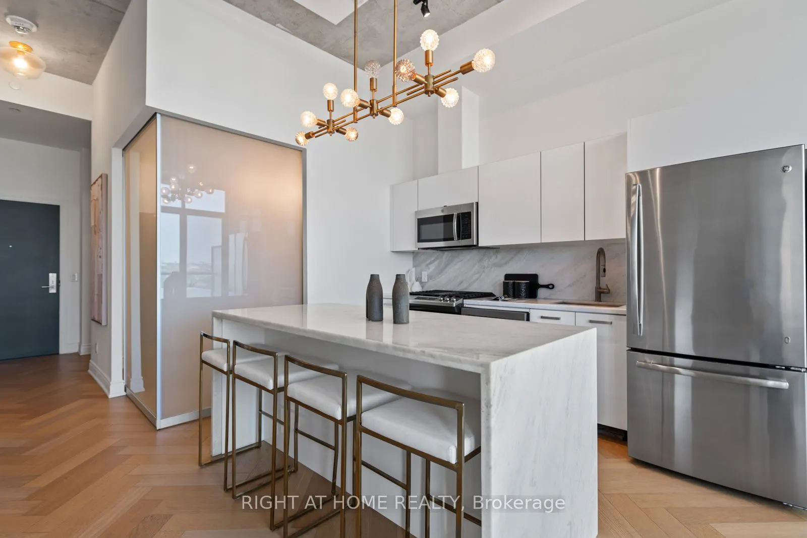 608 Richmond St. W Street, #LPH02