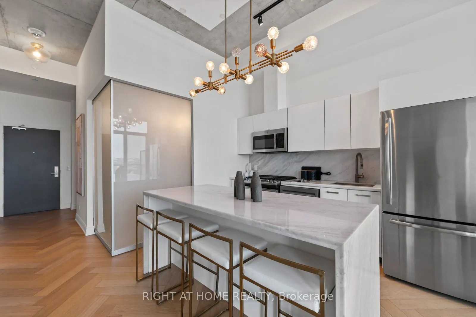 608 Richmond St. W Street, #LPH02