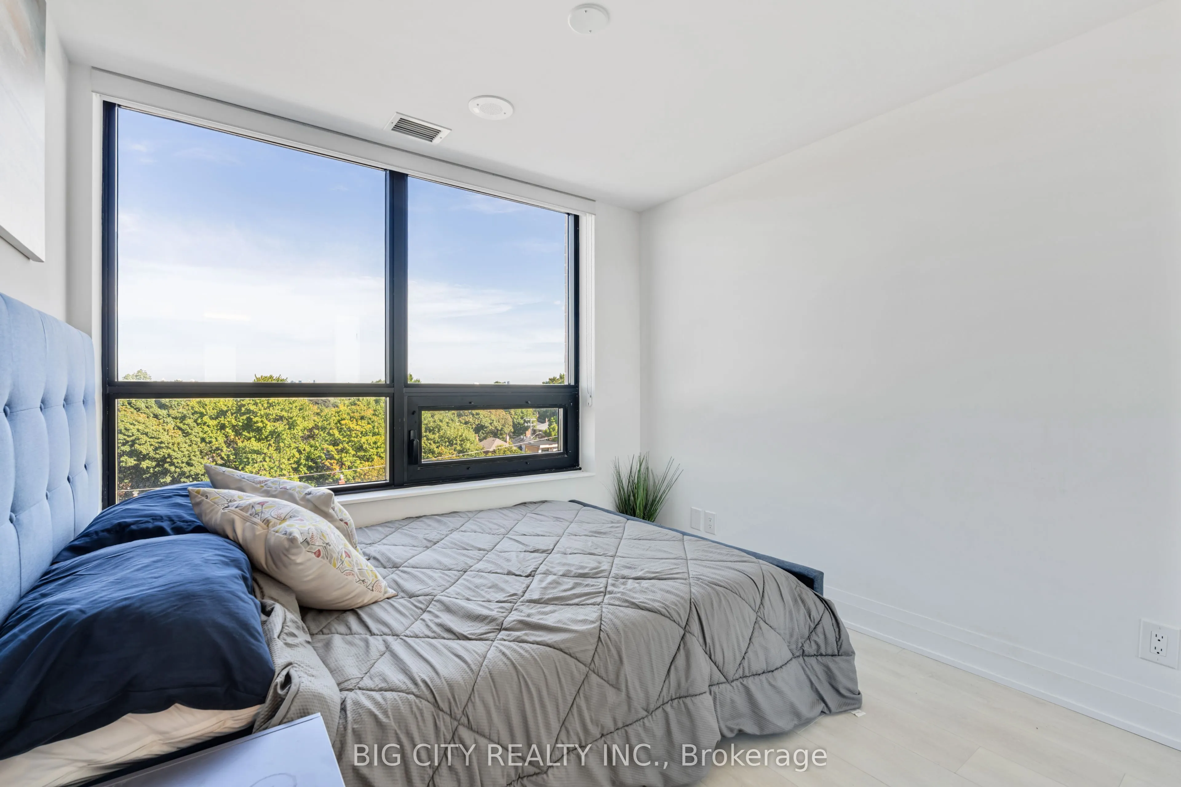 33 Frederick Todd Way, #523