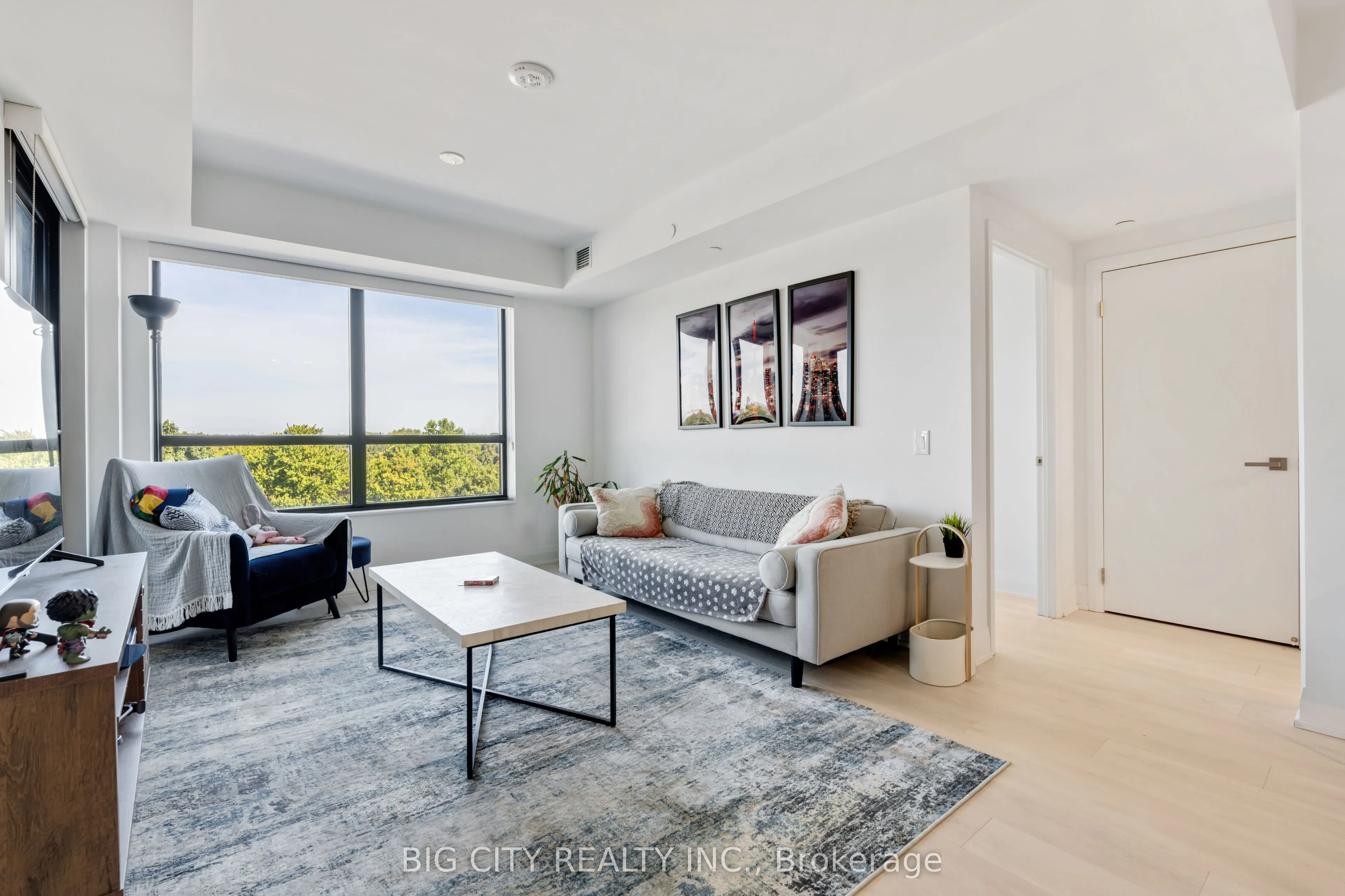 33 Frederick Todd Way, #523