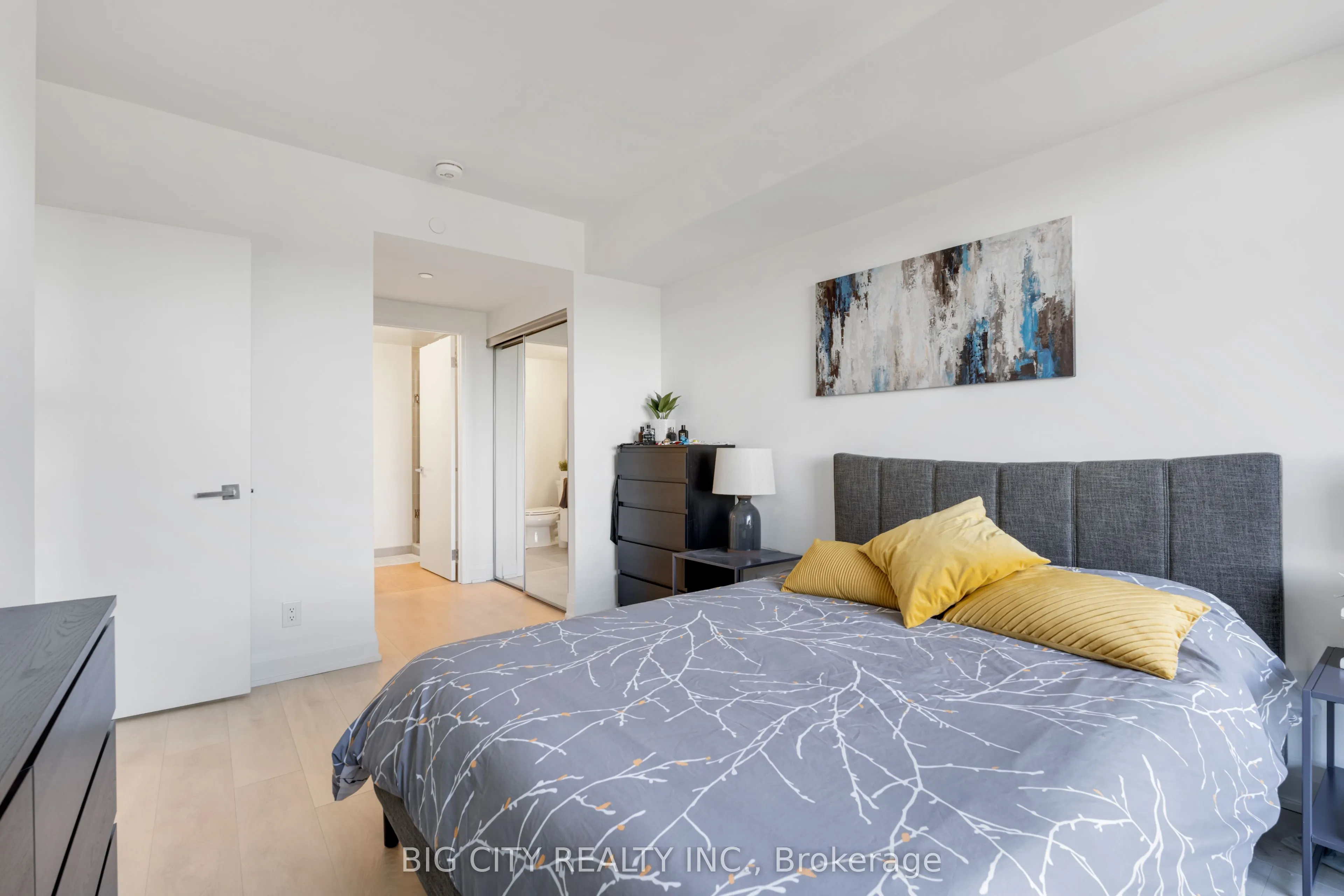 33 Frederick Todd Way, #523
