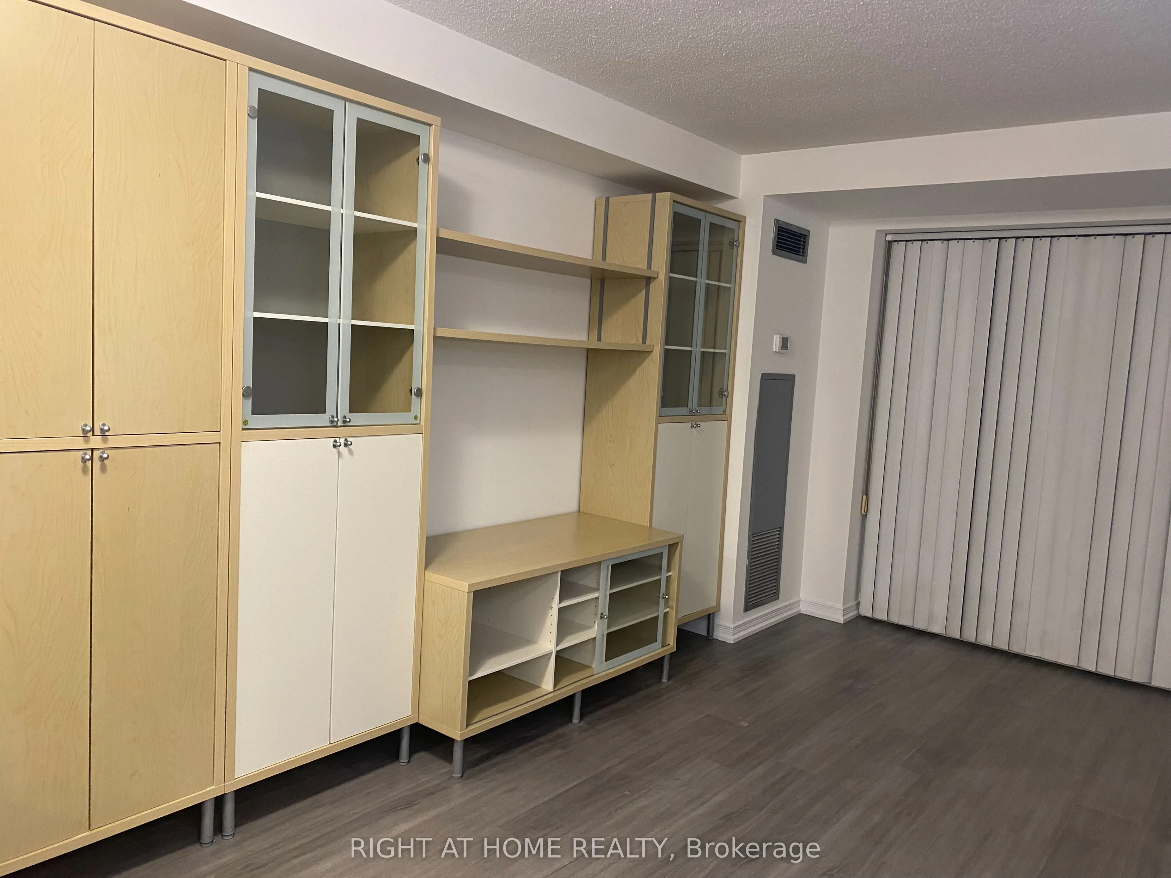 28 Olive Avenue, #801
