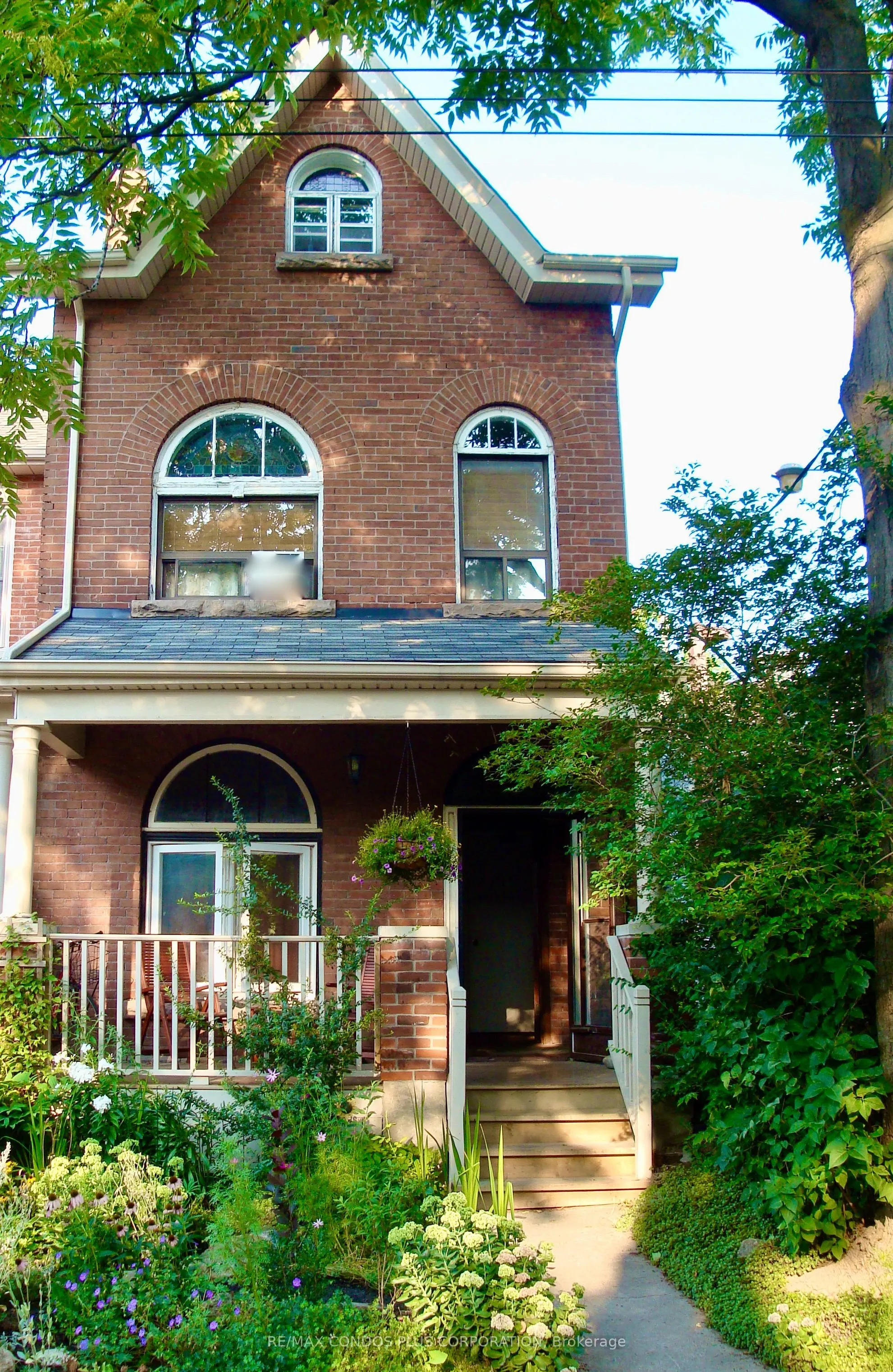 548 Roxton Road