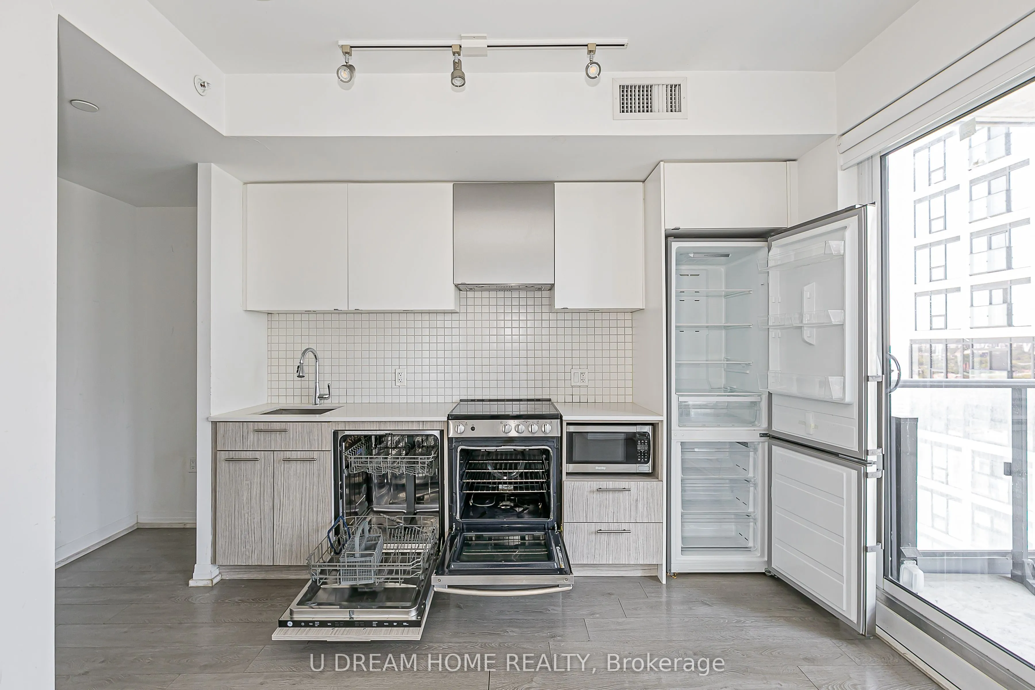 251 Jarvis Street, #2305