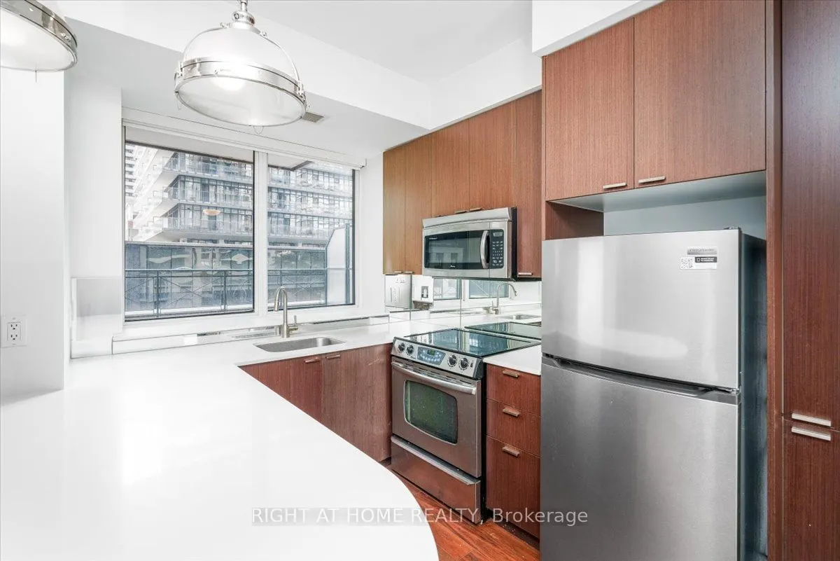 35 Hayden Street, #517