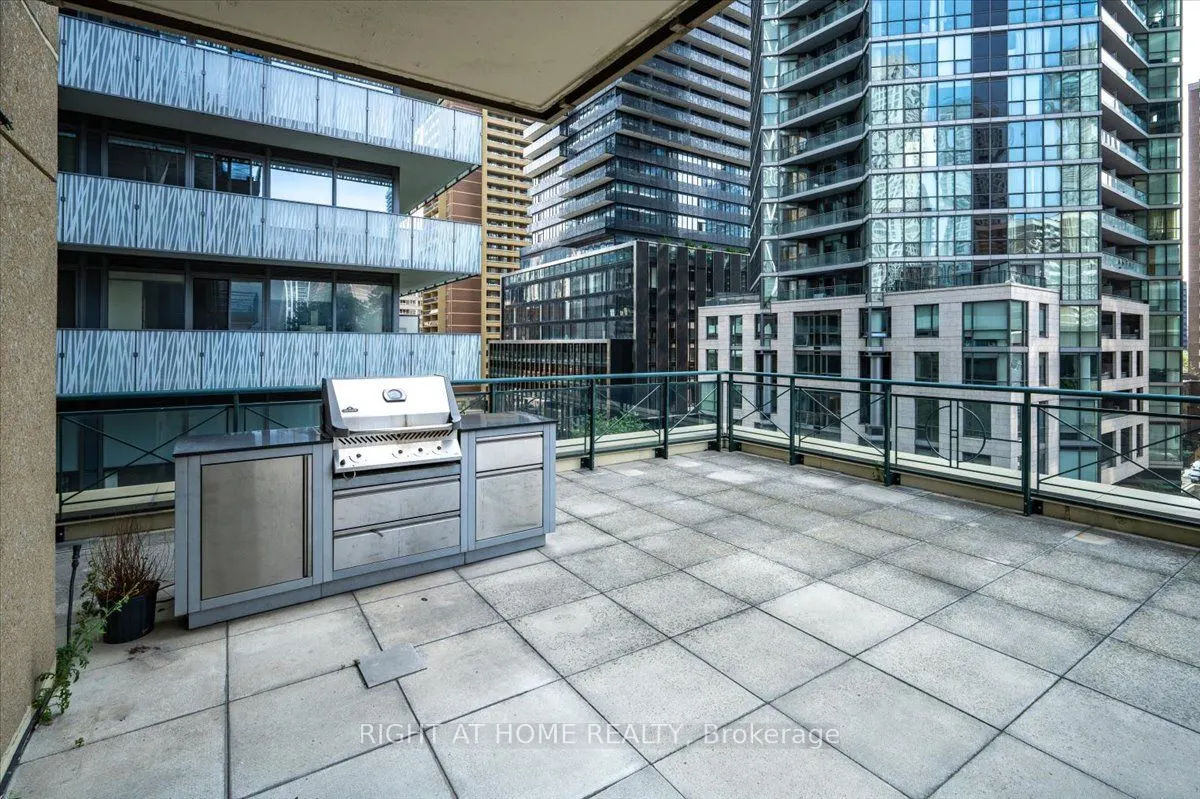 35 Hayden Street, #517