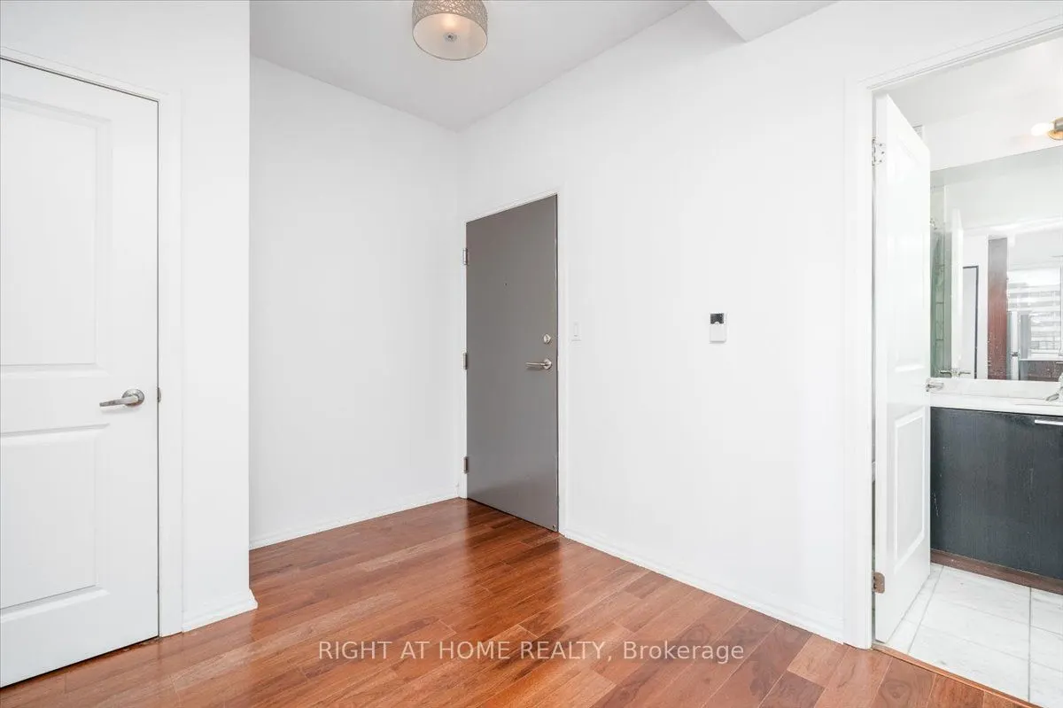 35 Hayden Street, #517