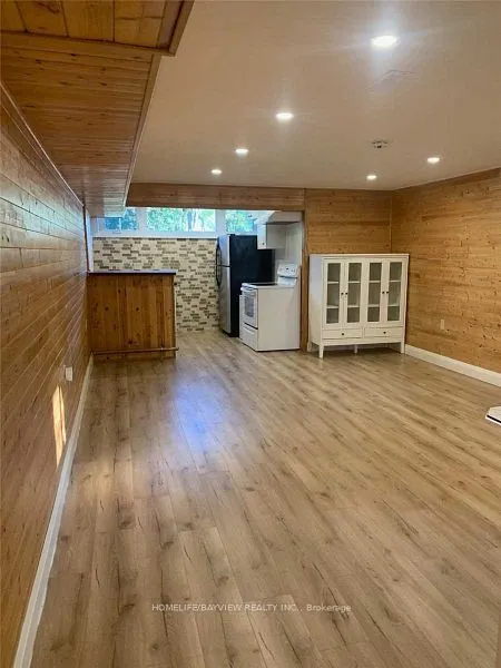 2 Pinemore Crescent