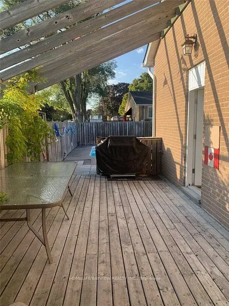 2 Pinemore Crescent