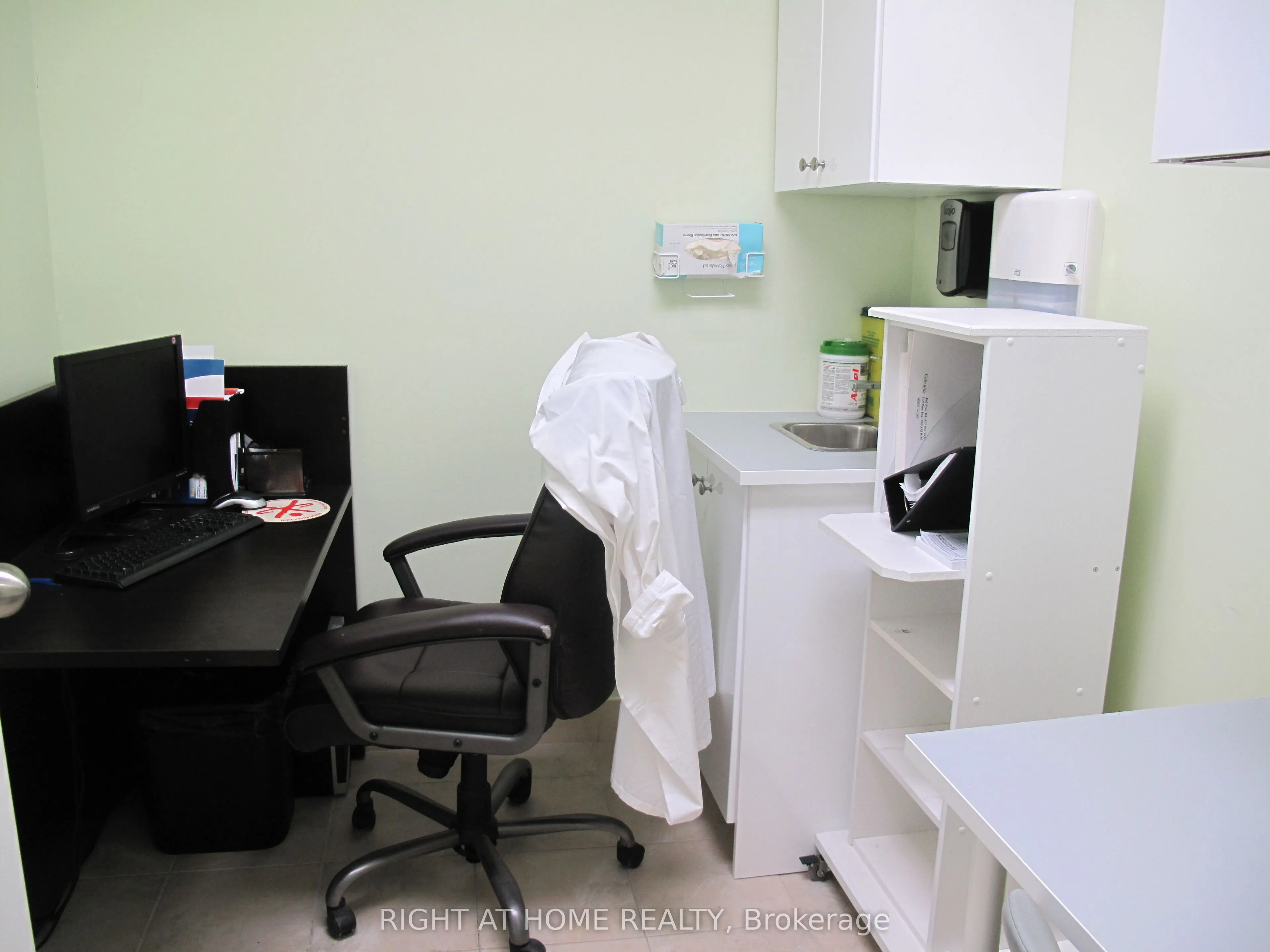 403 Parliament Street, #2