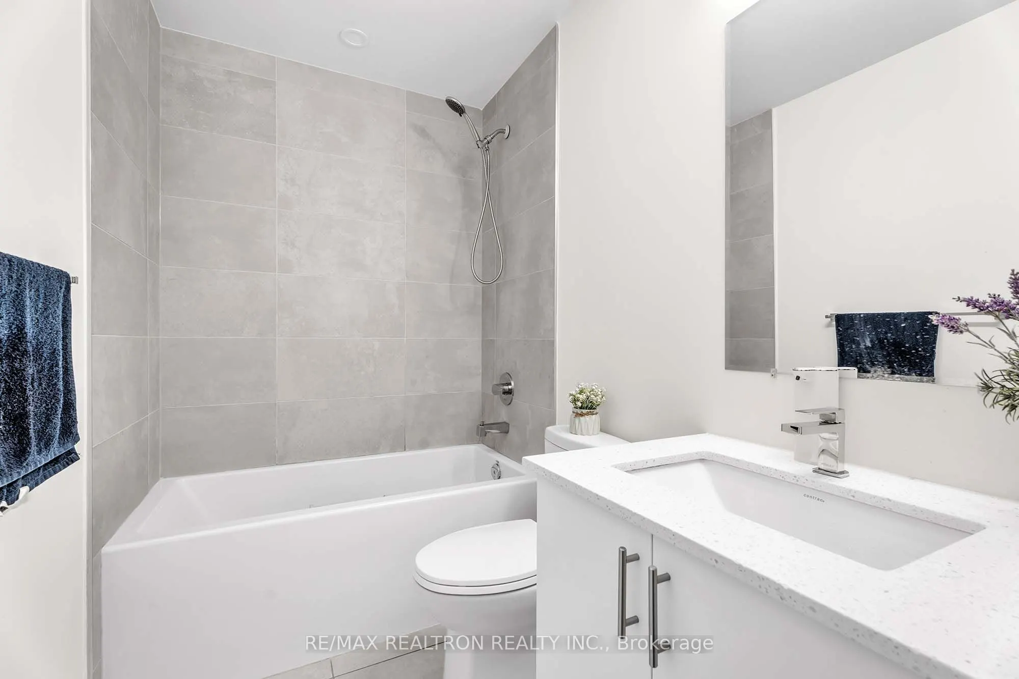 15 Ellerslie Avenue, #507