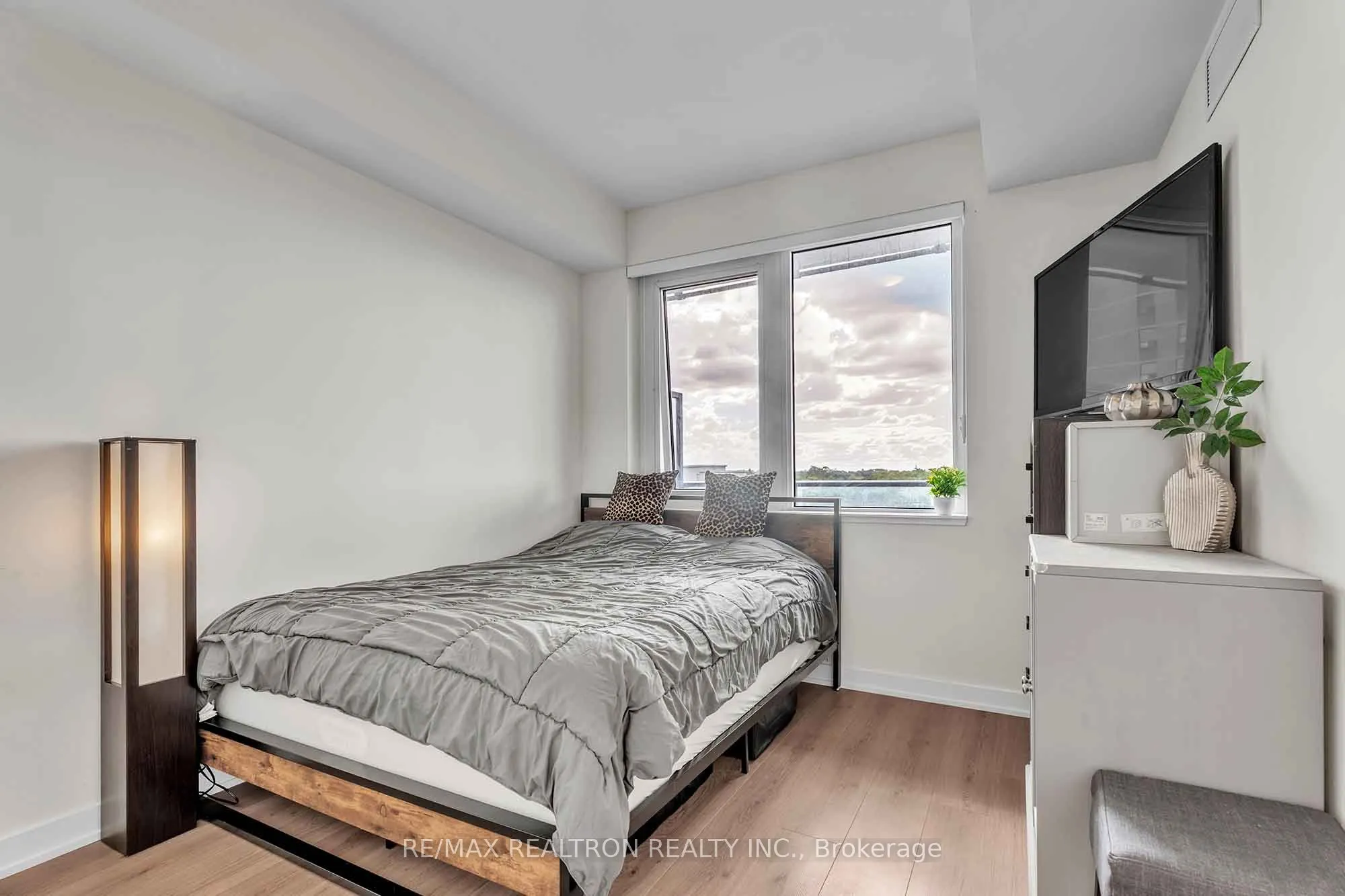 15 Ellerslie Avenue, #507