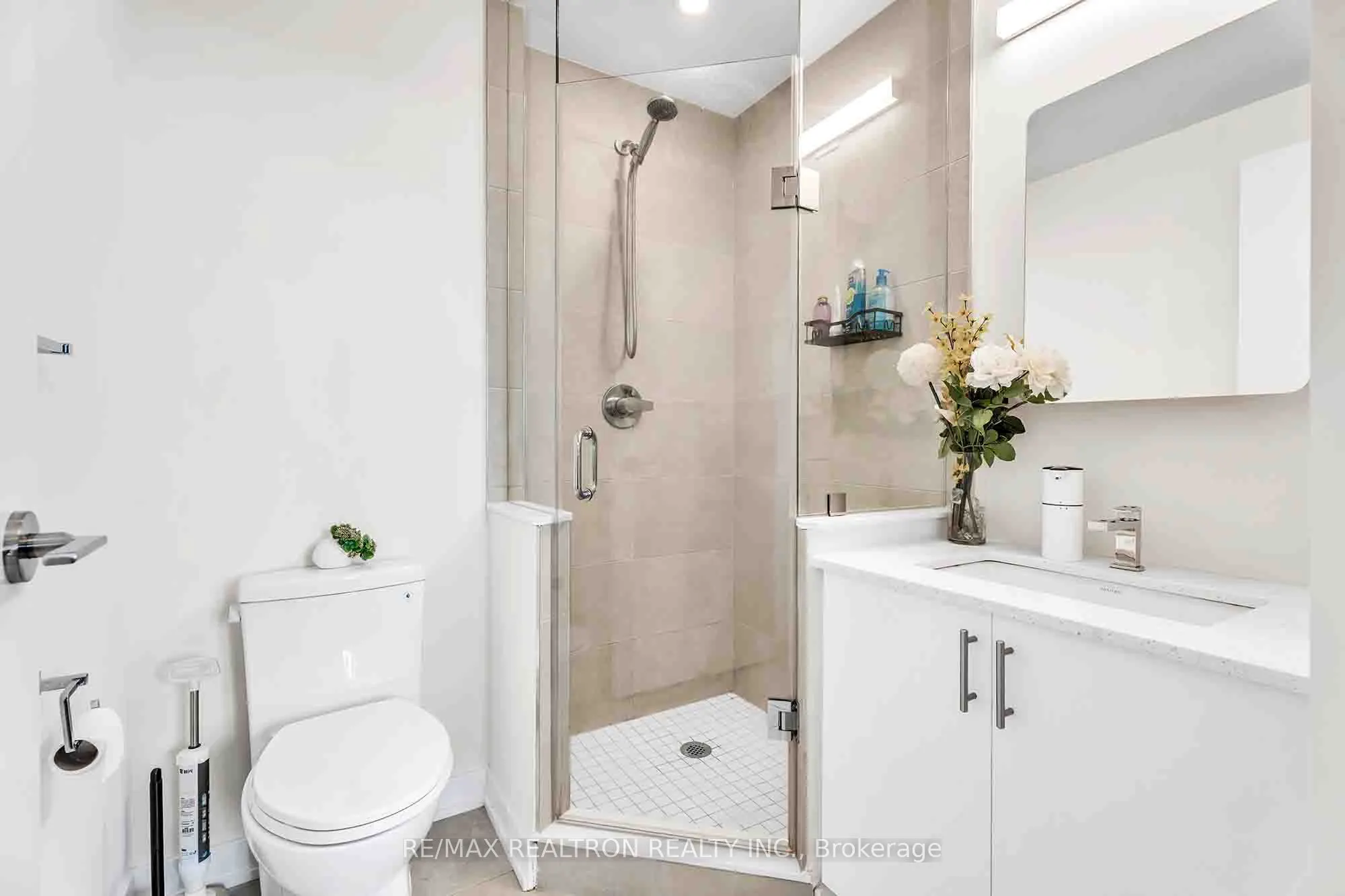 15 Ellerslie Avenue, #507