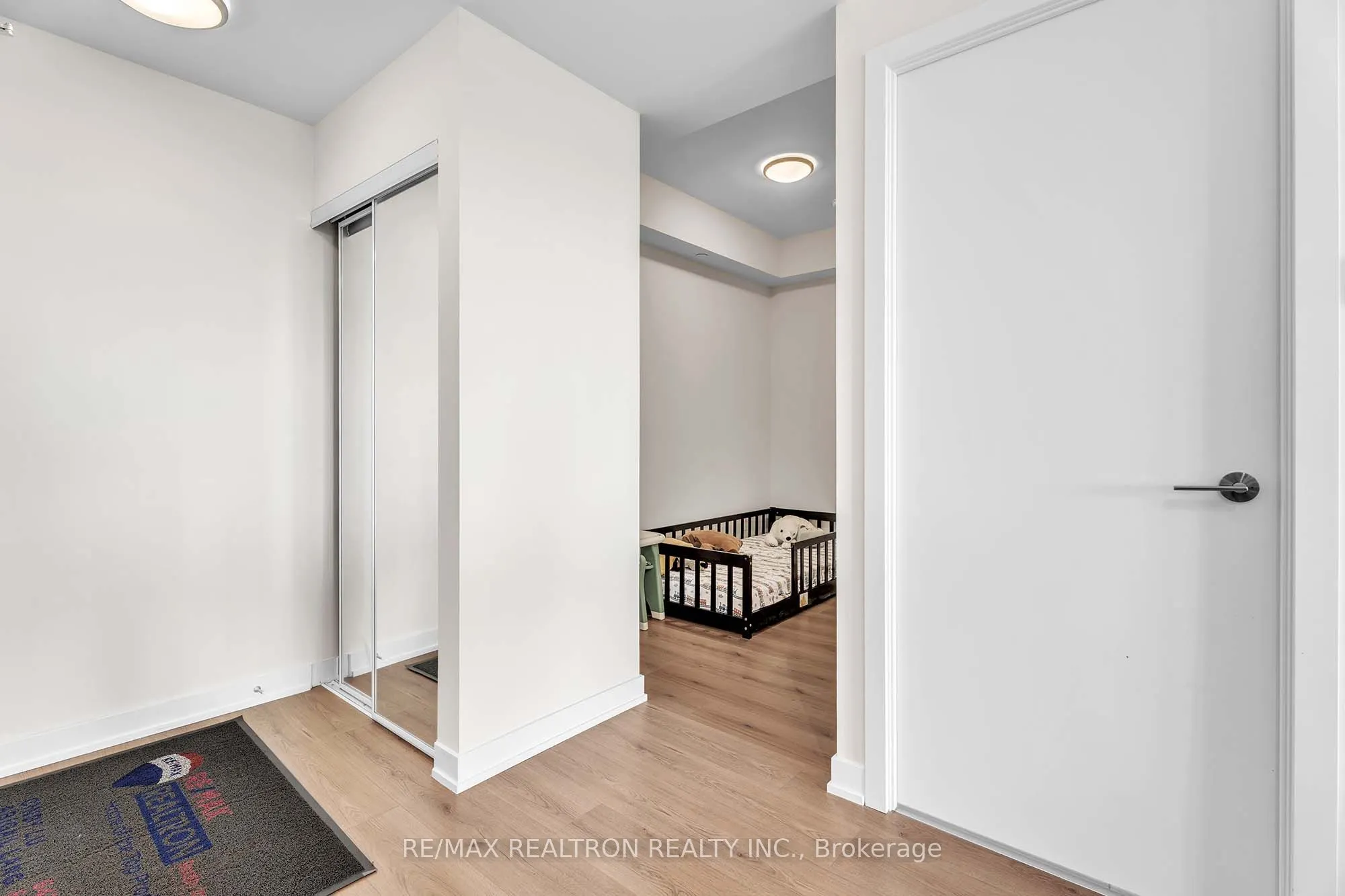 15 Ellerslie Avenue, #507