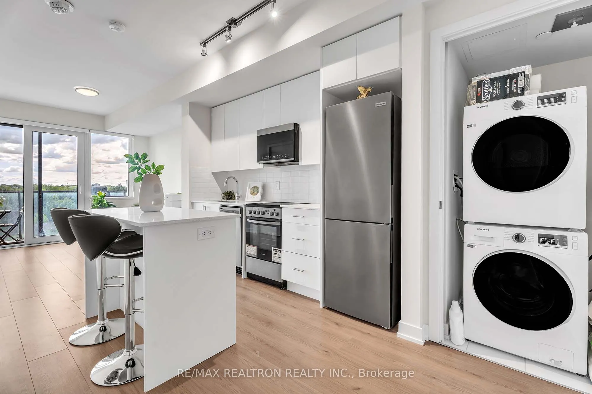15 Ellerslie Avenue, #507