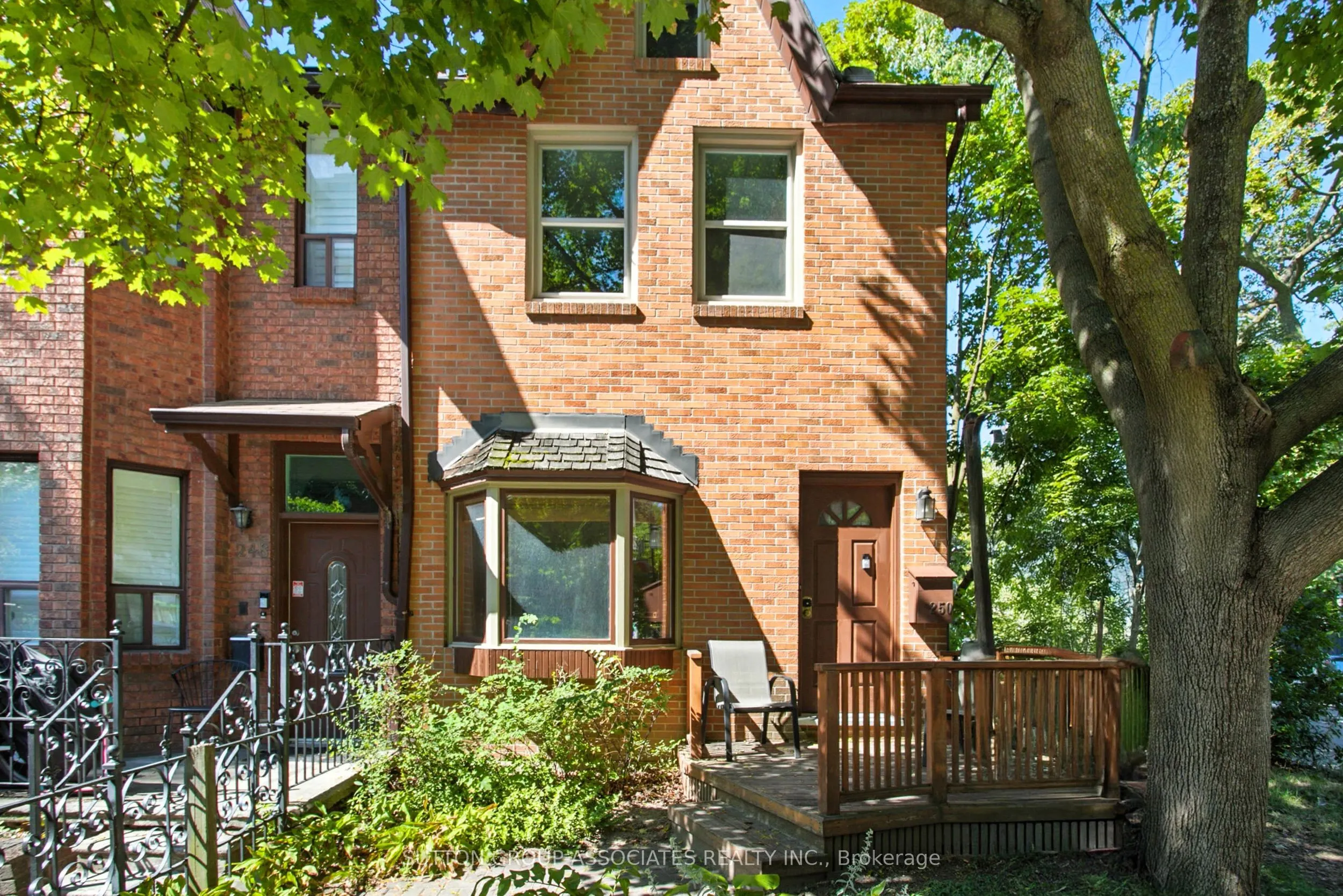 250 Robert Street