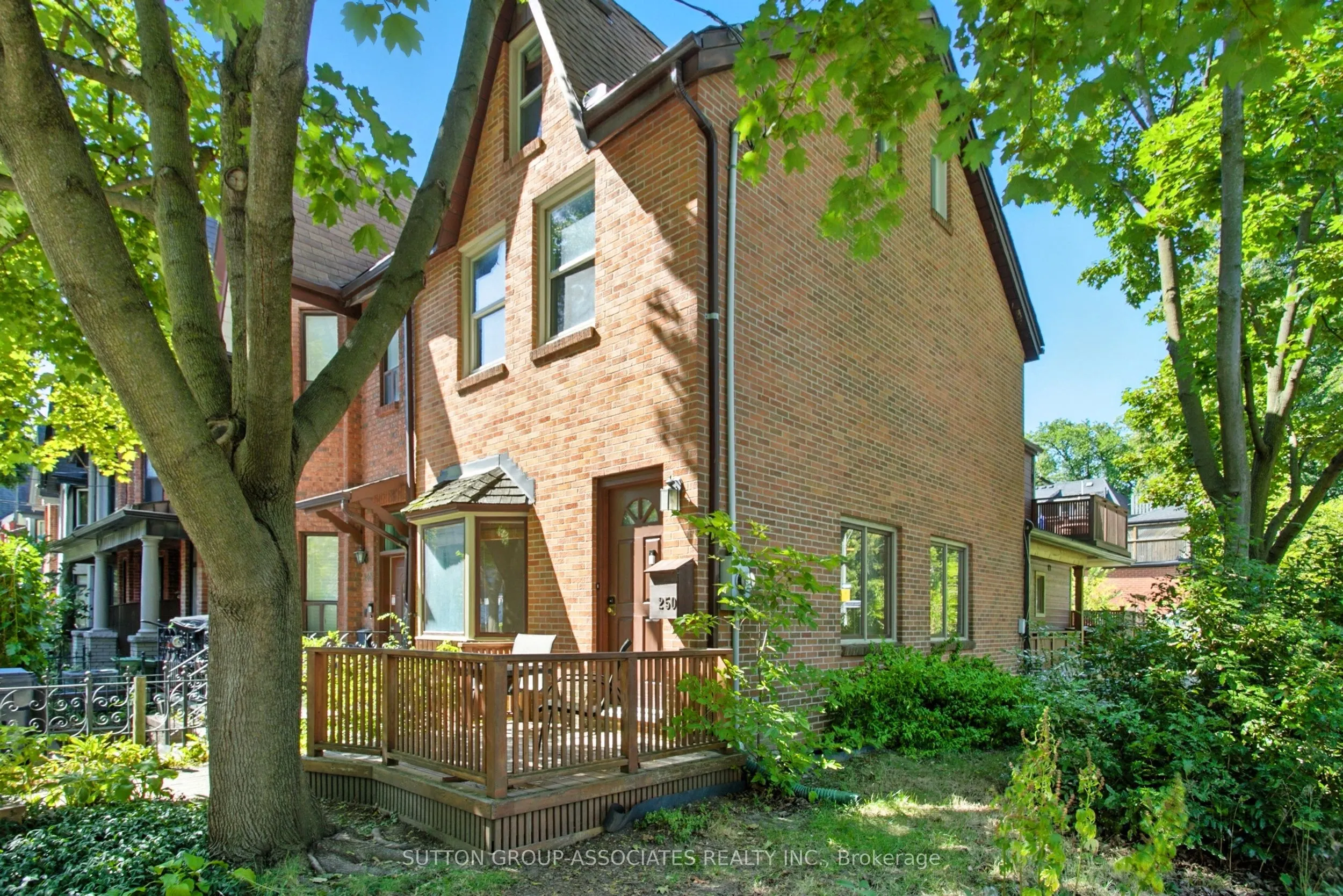 250 Robert Street