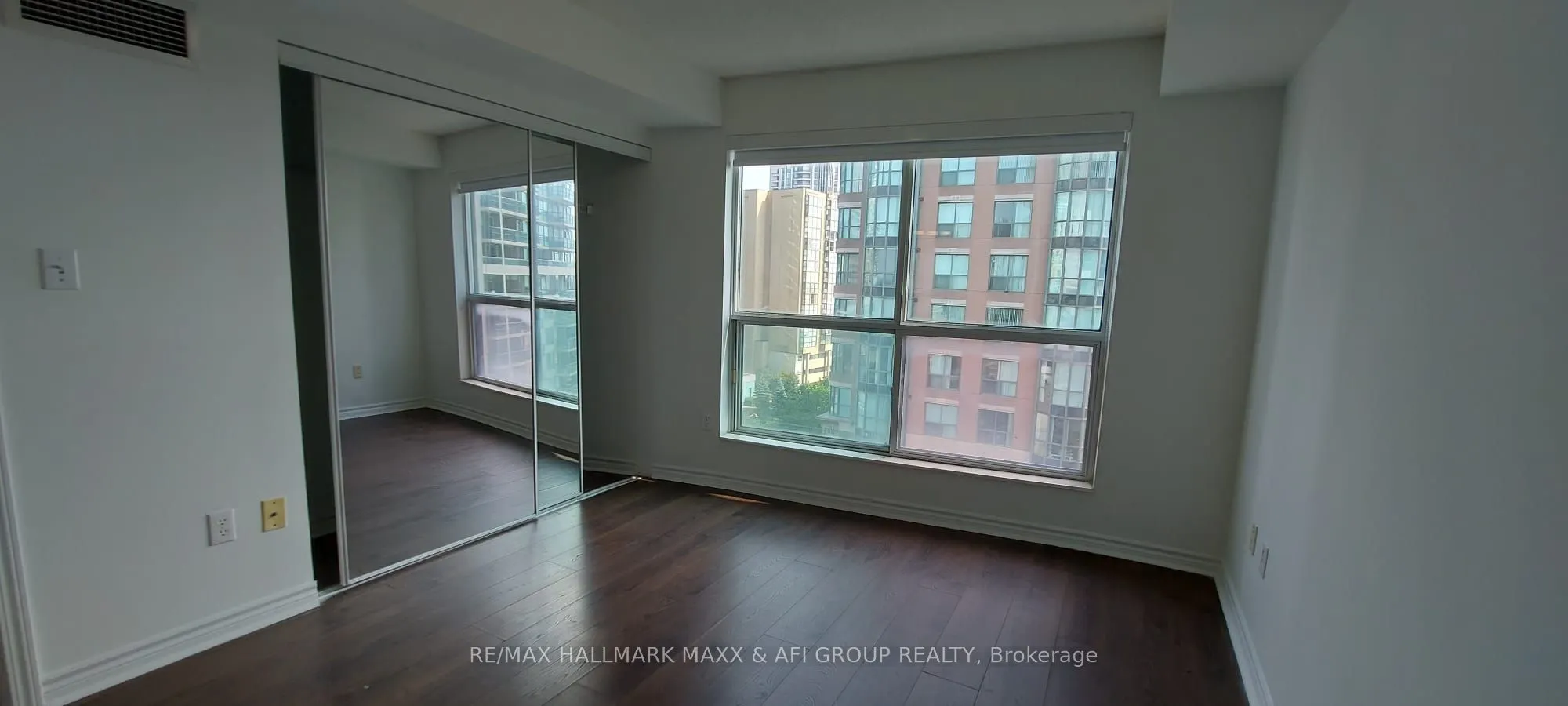 7 Lorraine Drive, #1103