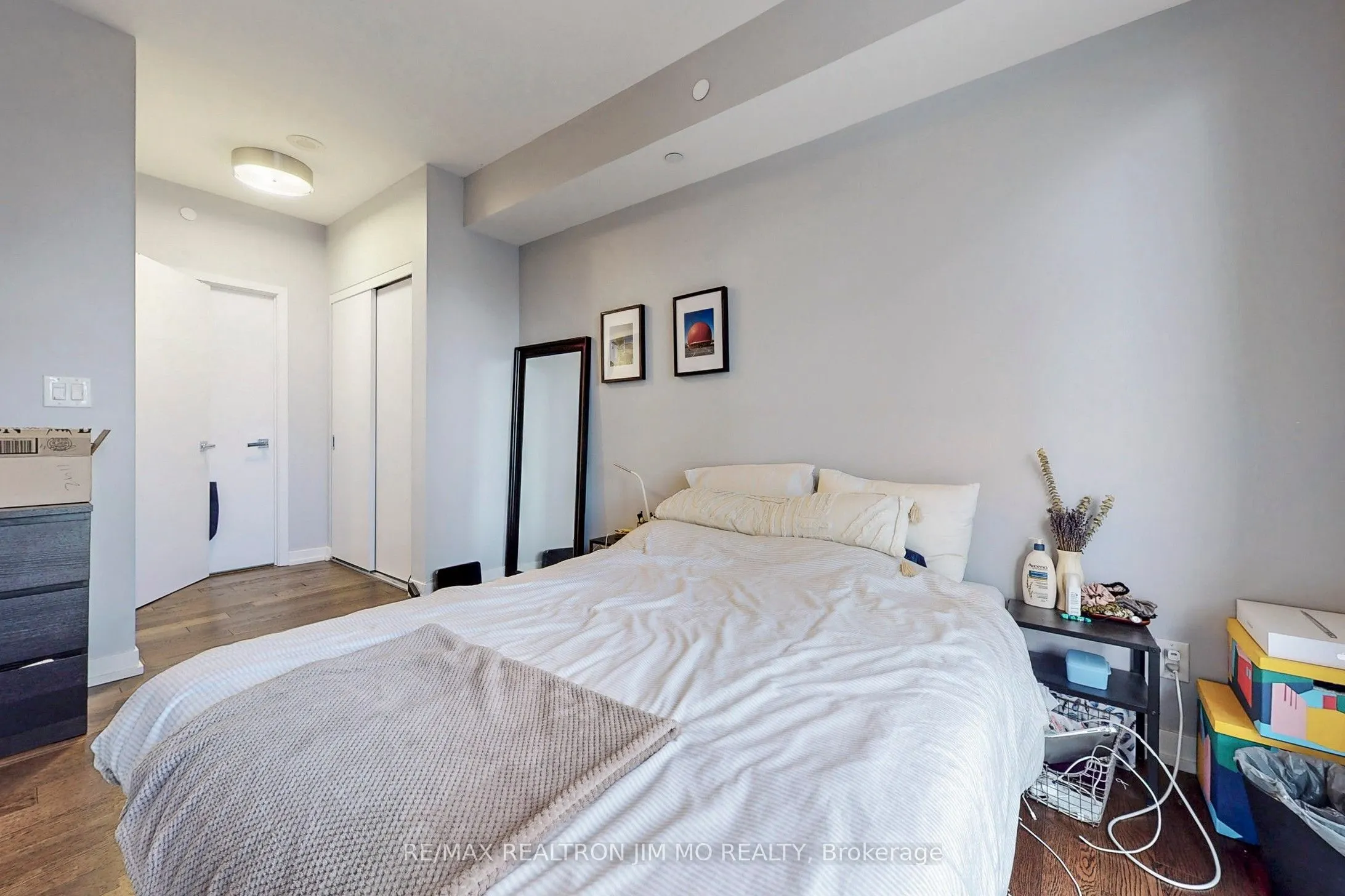 21 Widmer Street, #2411