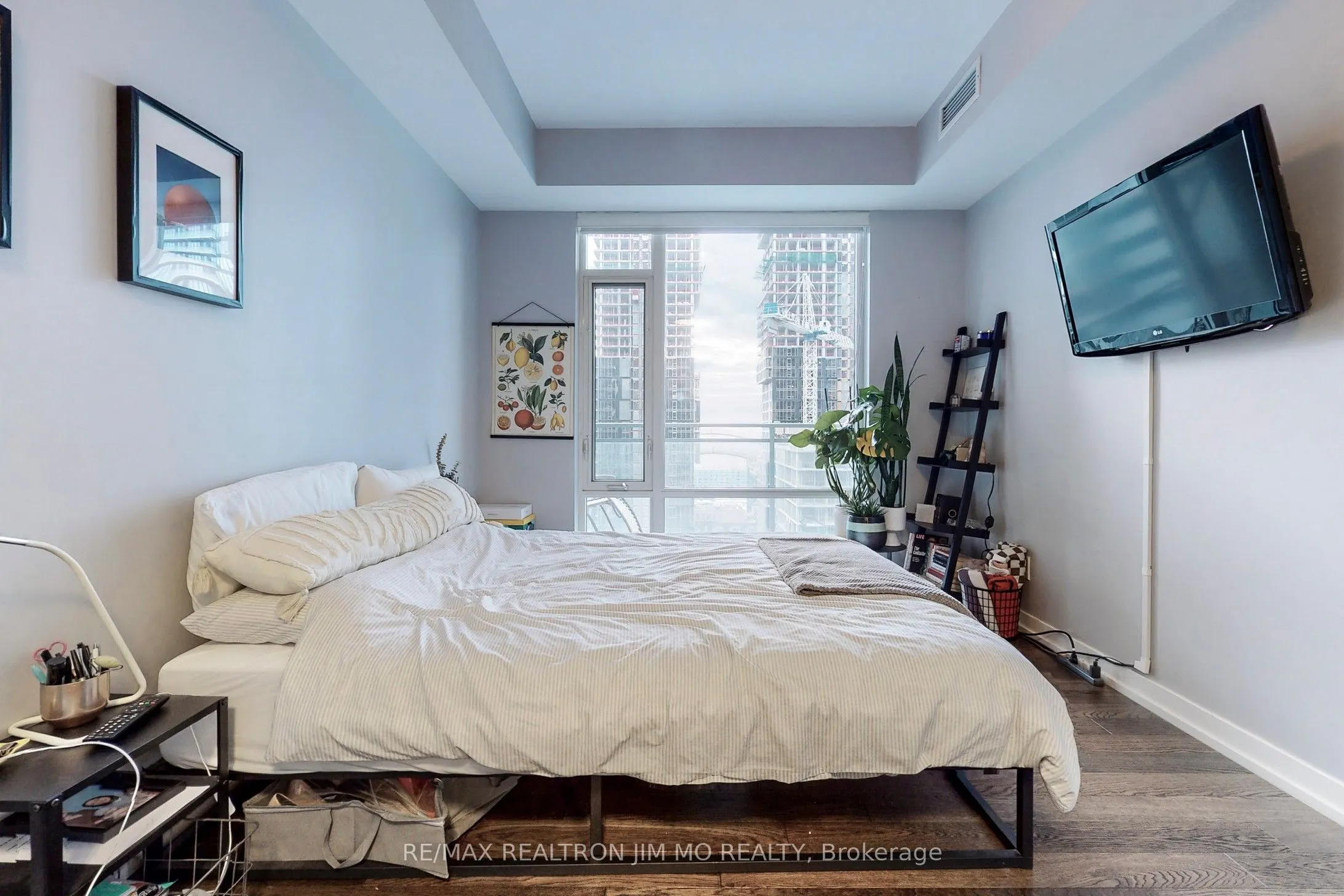21 Widmer Street, #2411