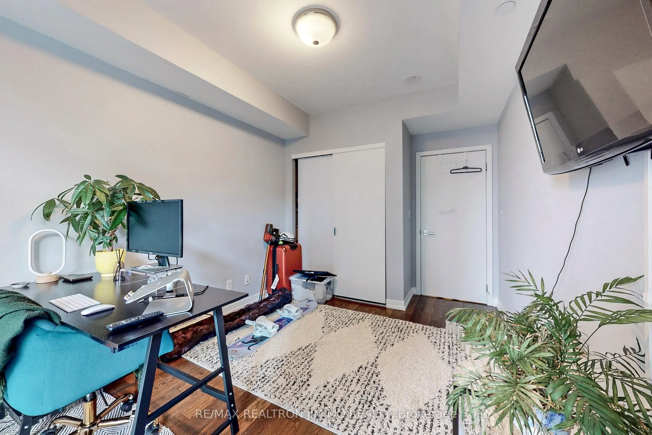 21 Widmer Street, #2411