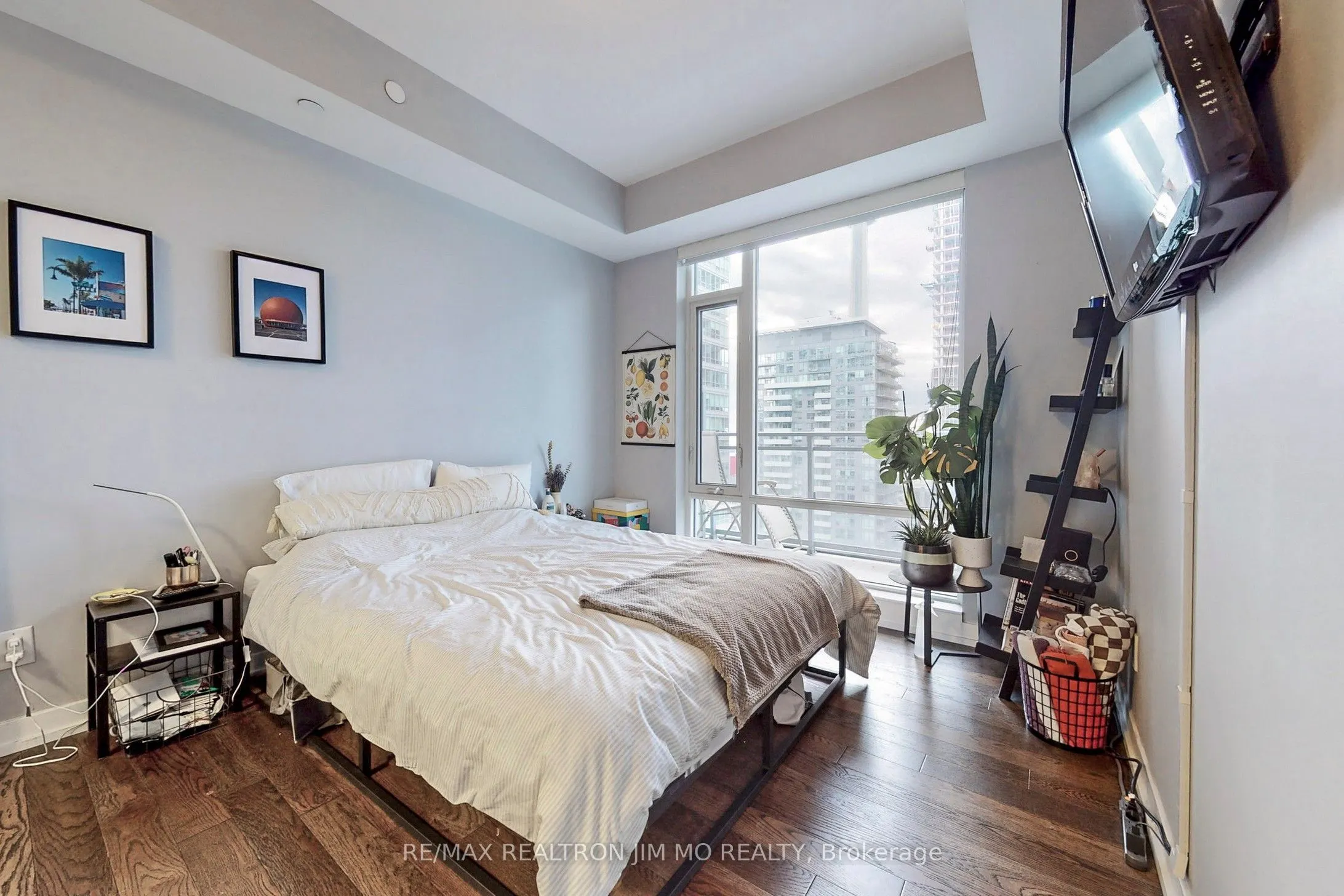 21 Widmer Street, #2411