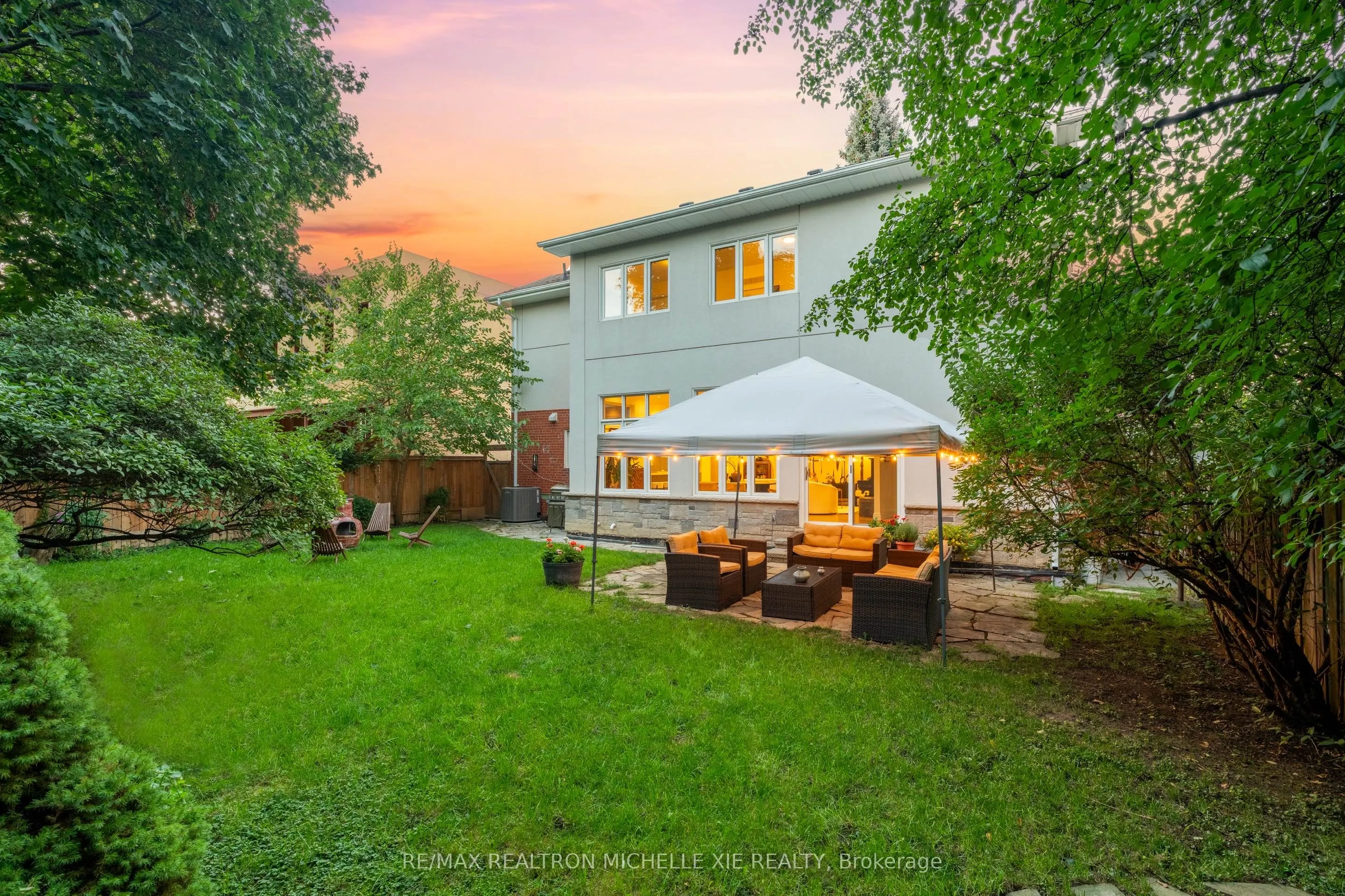 12 Addison Crescent