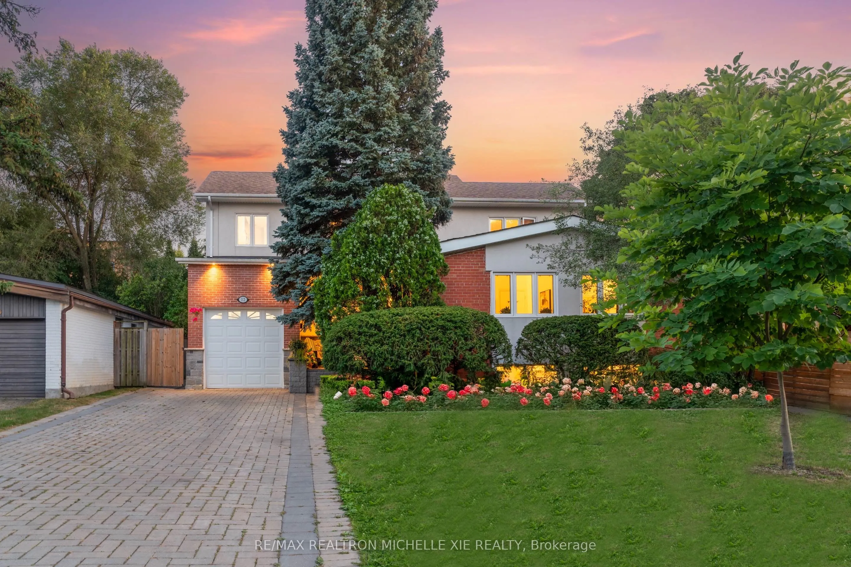 12 Addison Crescent