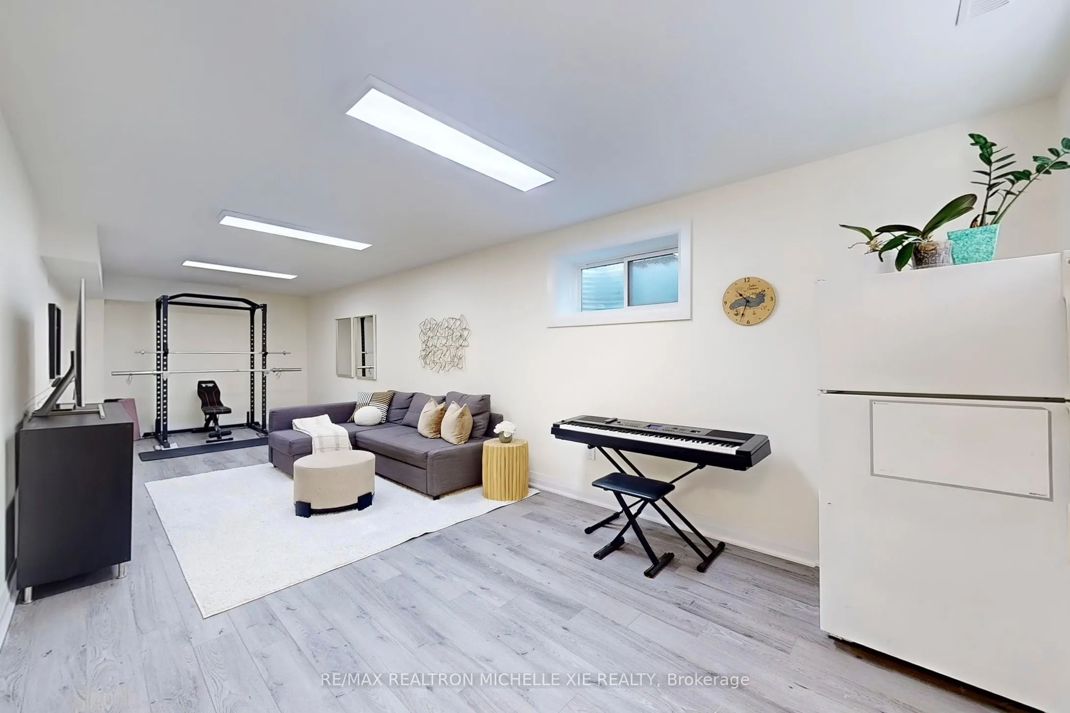 12 Addison Crescent