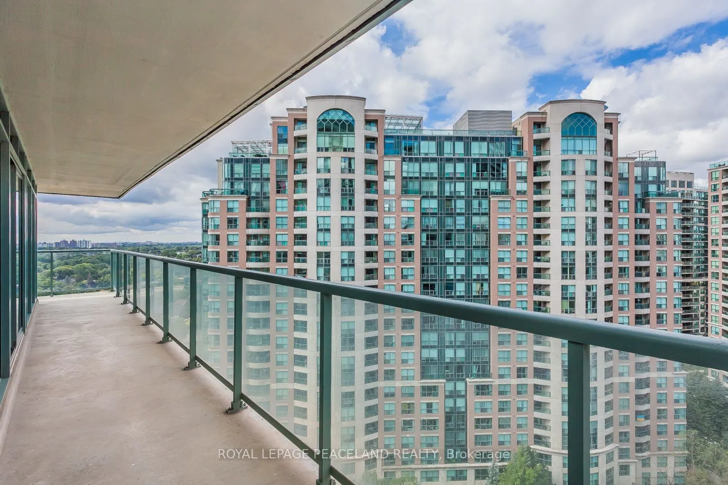 5500 Yonge Street, #1608