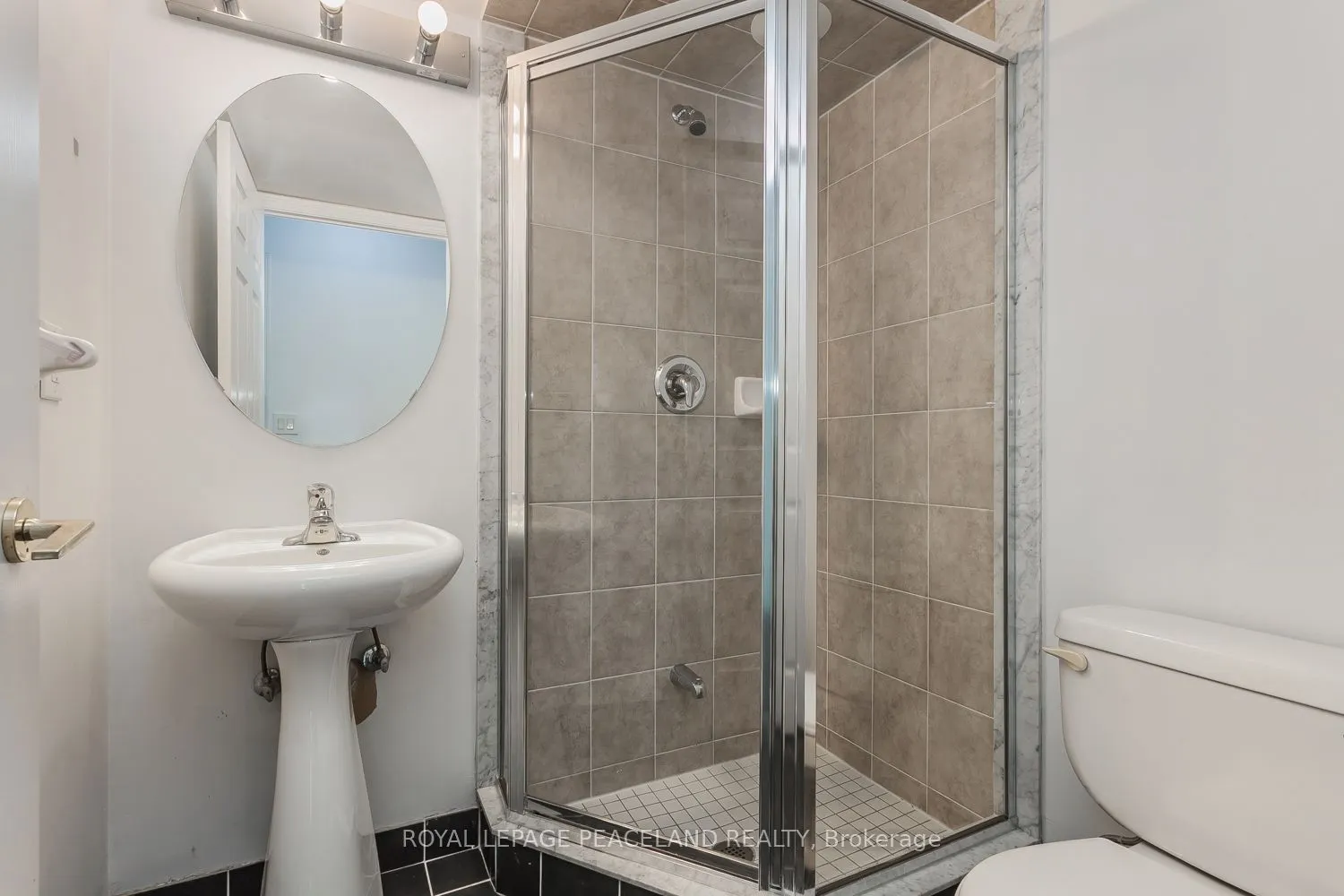5500 Yonge Street, #1608