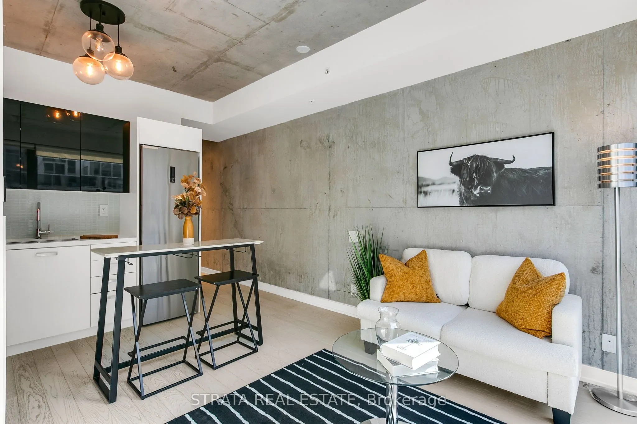 39 Brant Street, #512