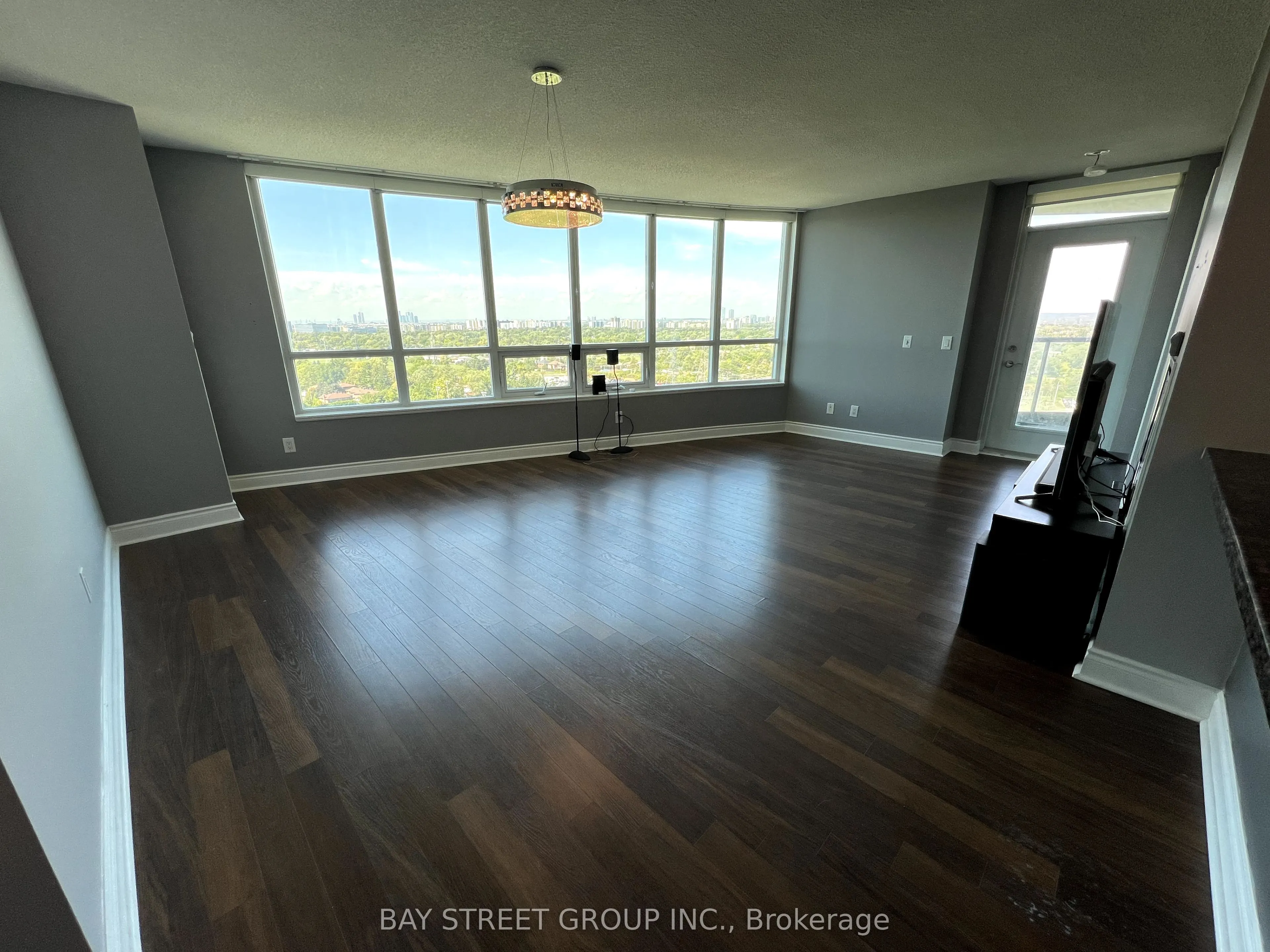 25 Greenview Avenue, #1719
