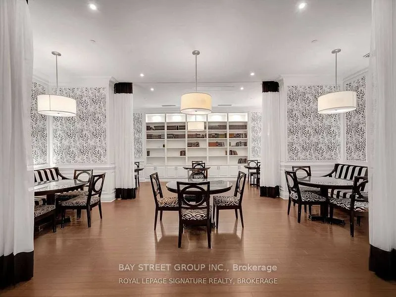 25 Greenview Avenue, #1719