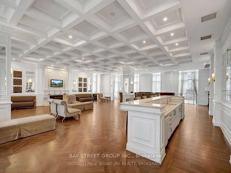 25 Greenview Avenue, #1719
