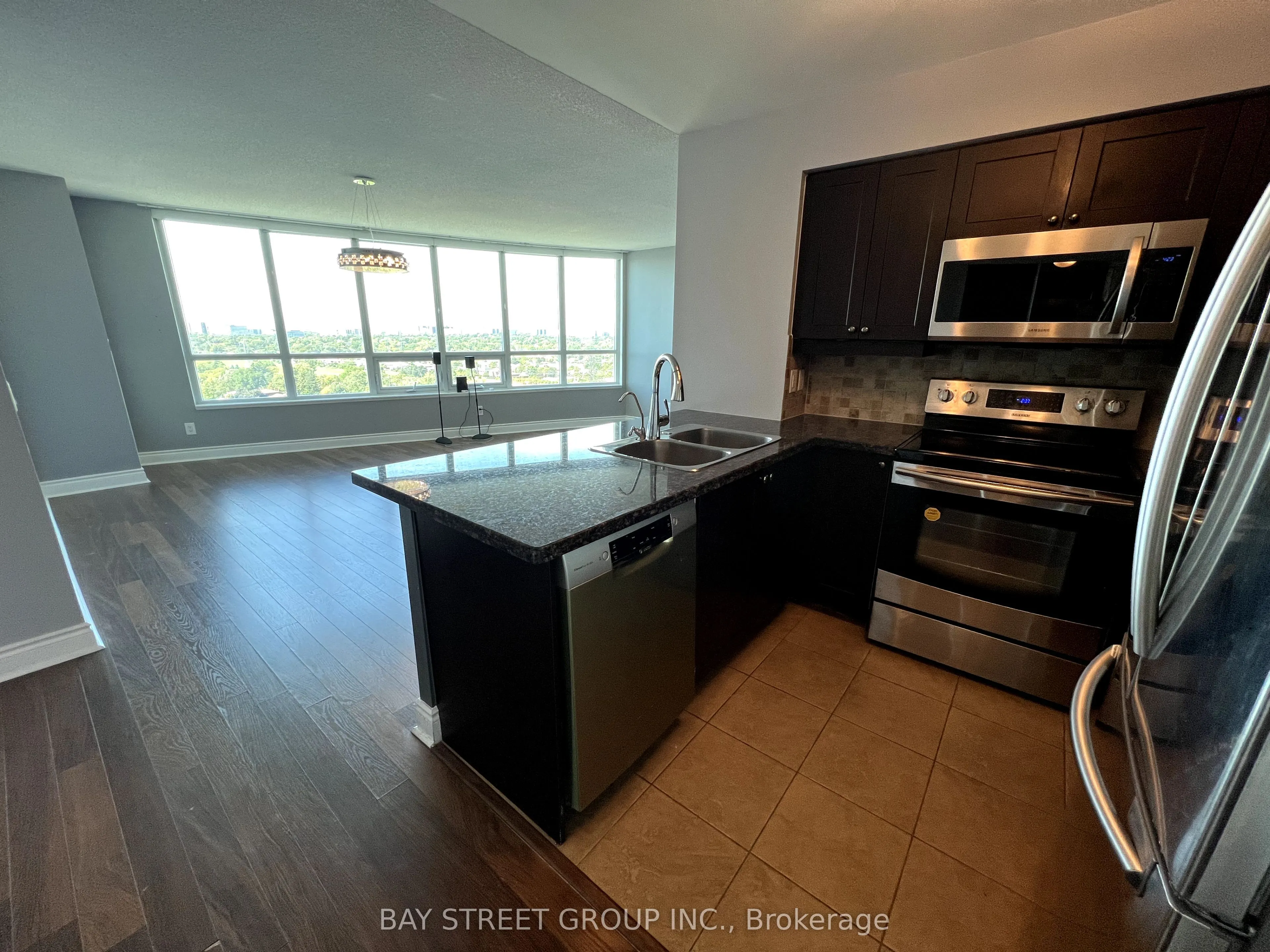 25 Greenview Avenue, #1719