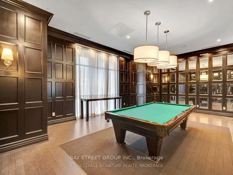 25 Greenview Avenue, #1719