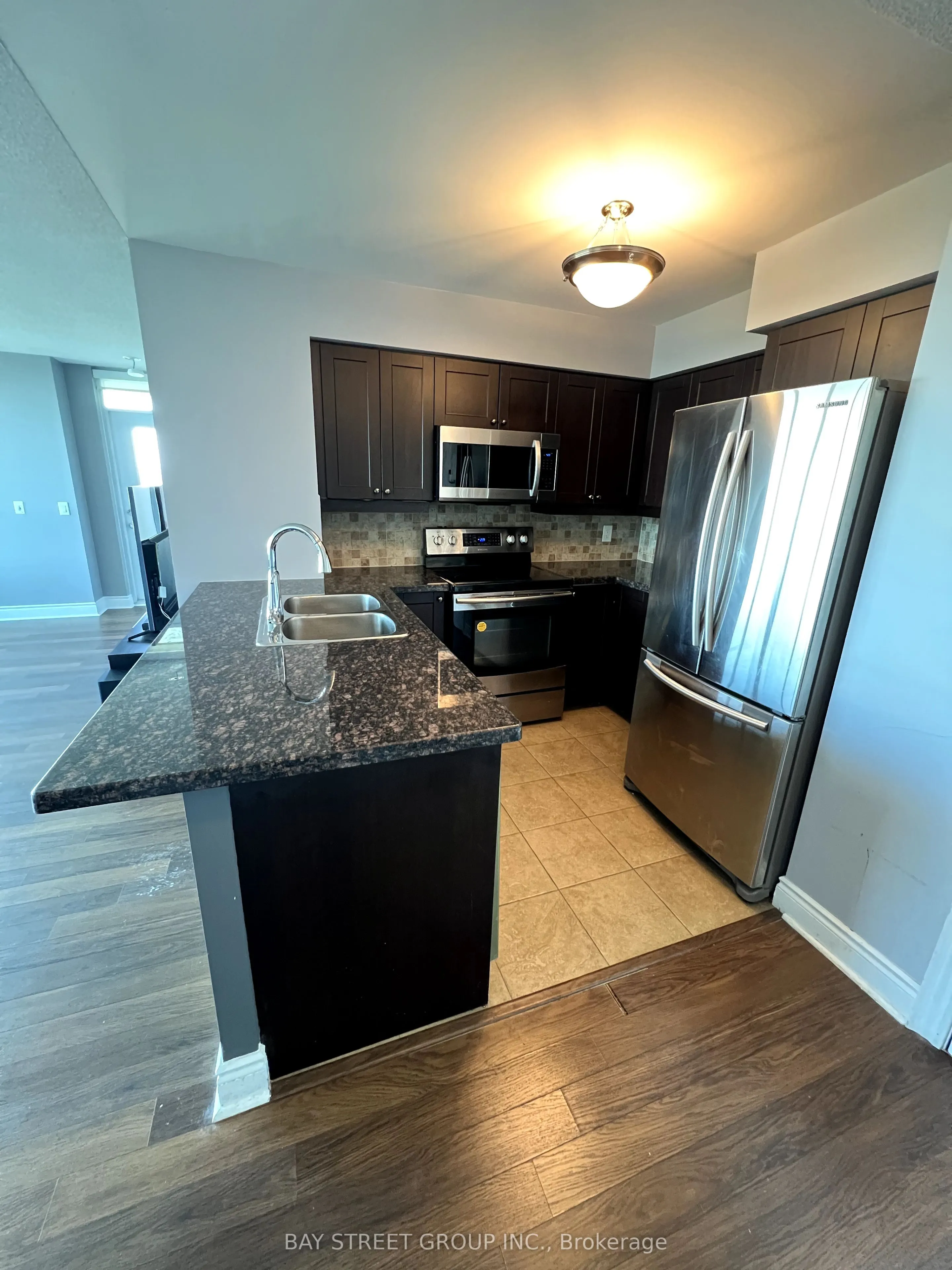 25 Greenview Avenue, #1719