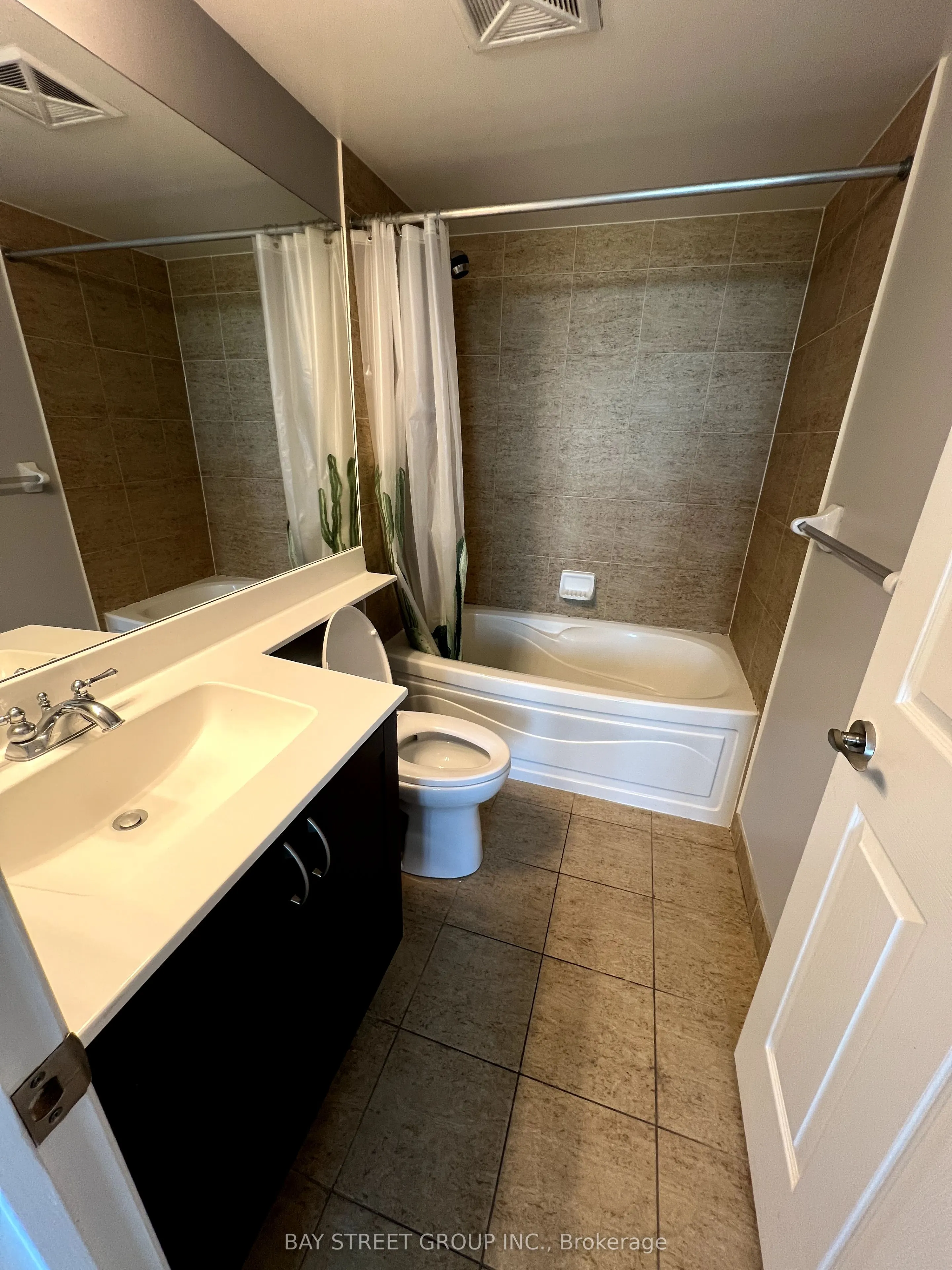 25 Greenview Avenue, #1719