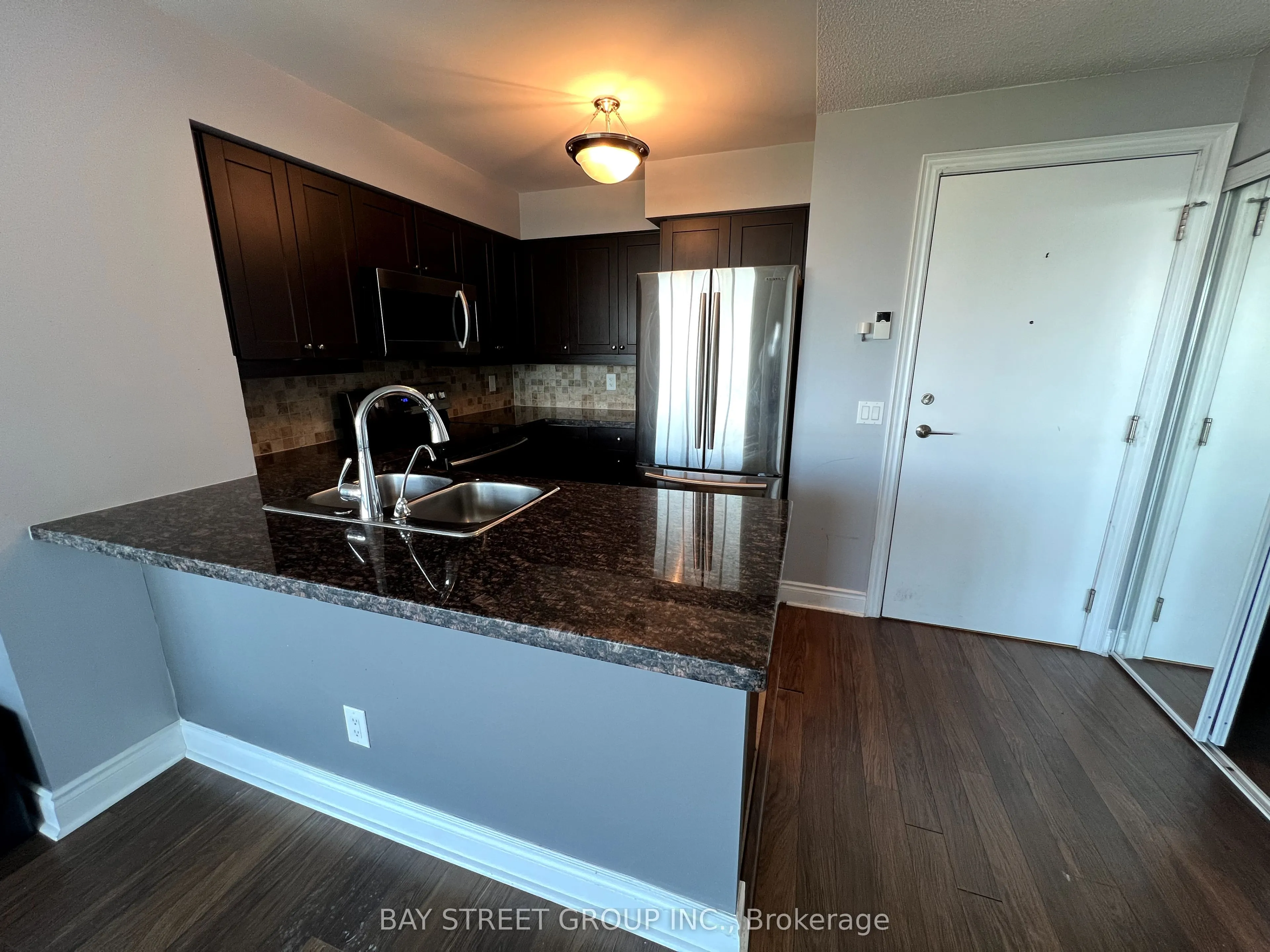 25 Greenview Avenue, #1719